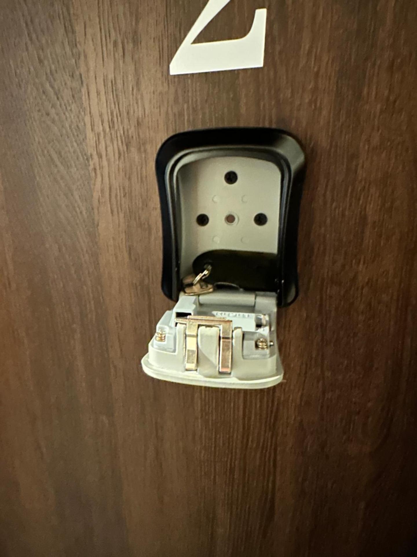 Willa BROWAR pokoje gościnne w centrum miasta na starówce, Self check in 24H, FV, TV Smart, Darmowe Wi-Fi, Parking, W sąsiedztwie restauracji i kawiarni, Usługi escort zakazane