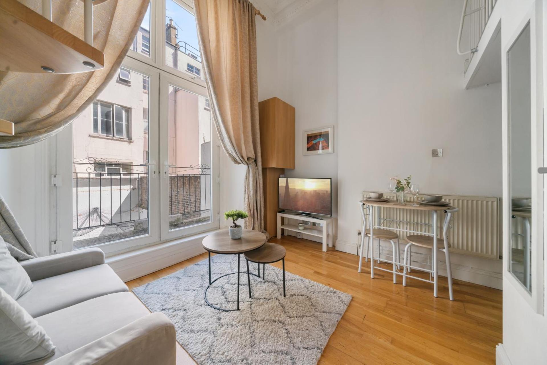 CLG Apartments Near Paddington Station & Hyde Park