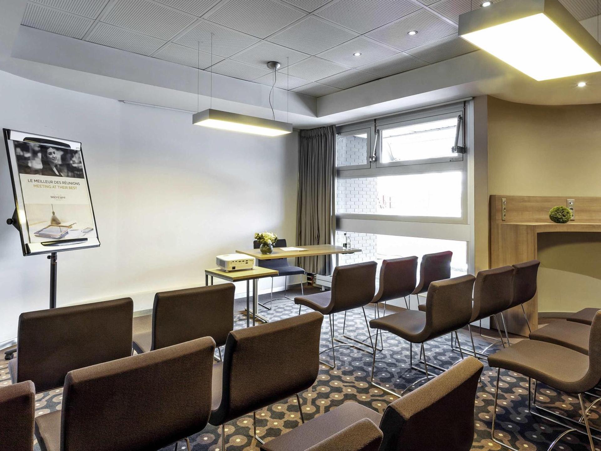 Meeting/conference room