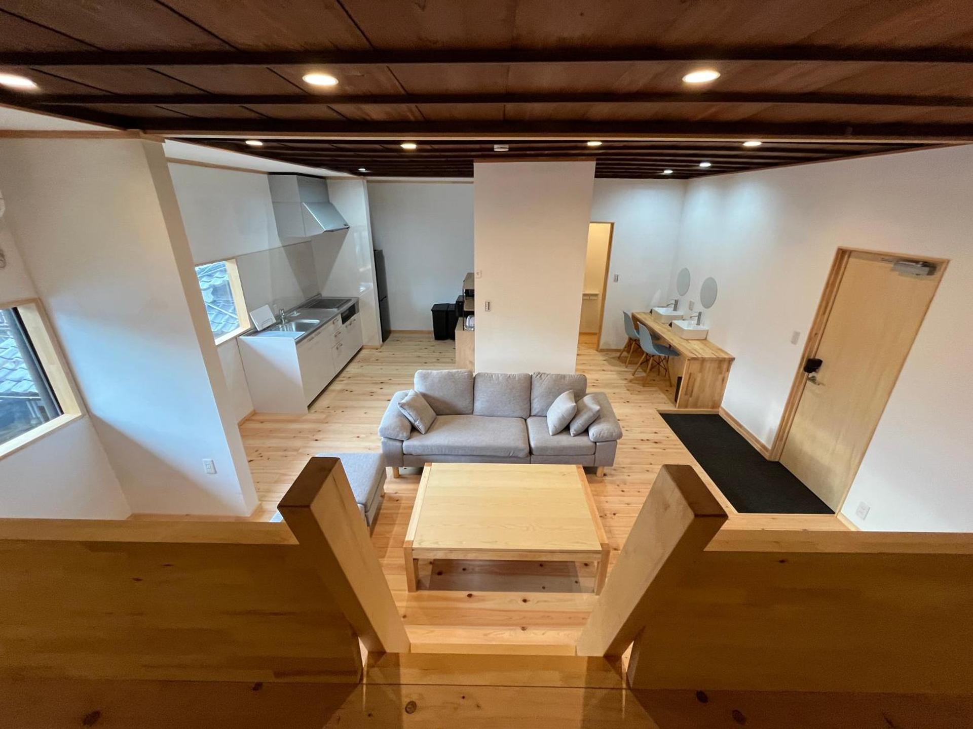 Kominka Hotel 宿場を眺める古民家宿陽屋-Hinataya-