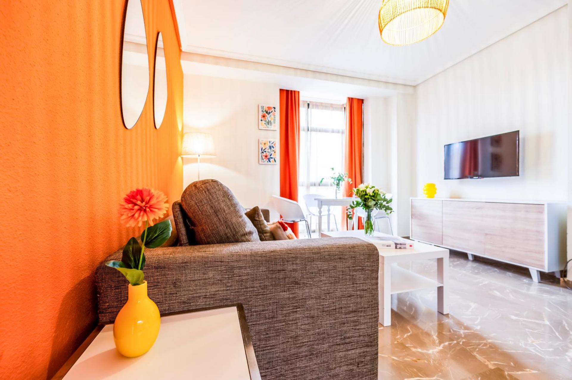 Communal lounge/ TV room