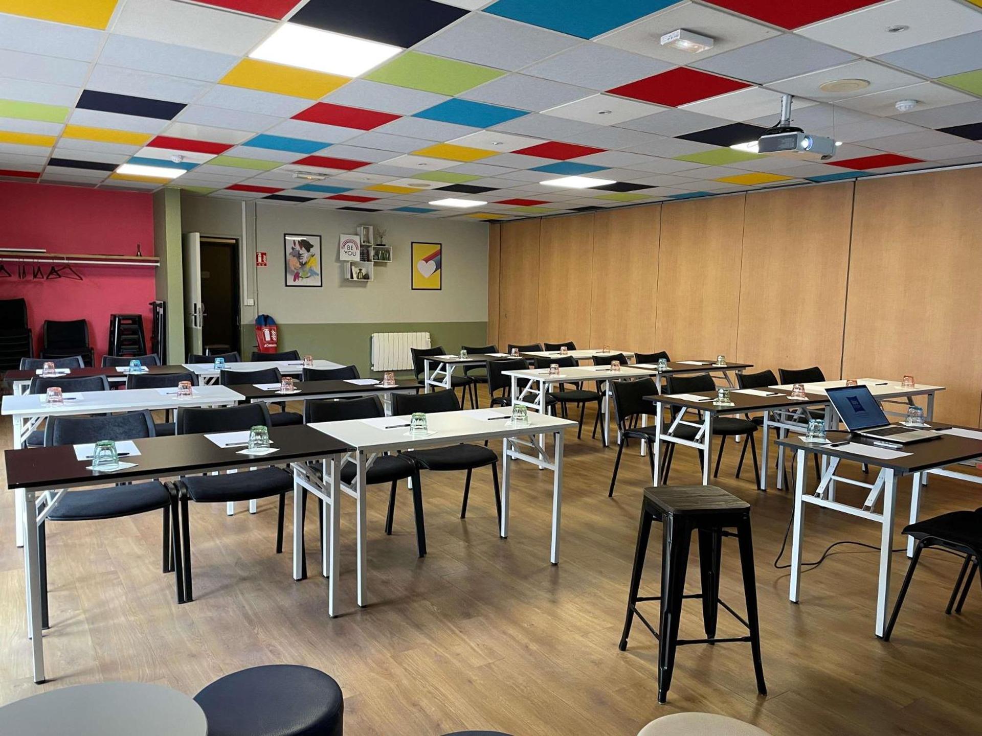 Meeting/conference room