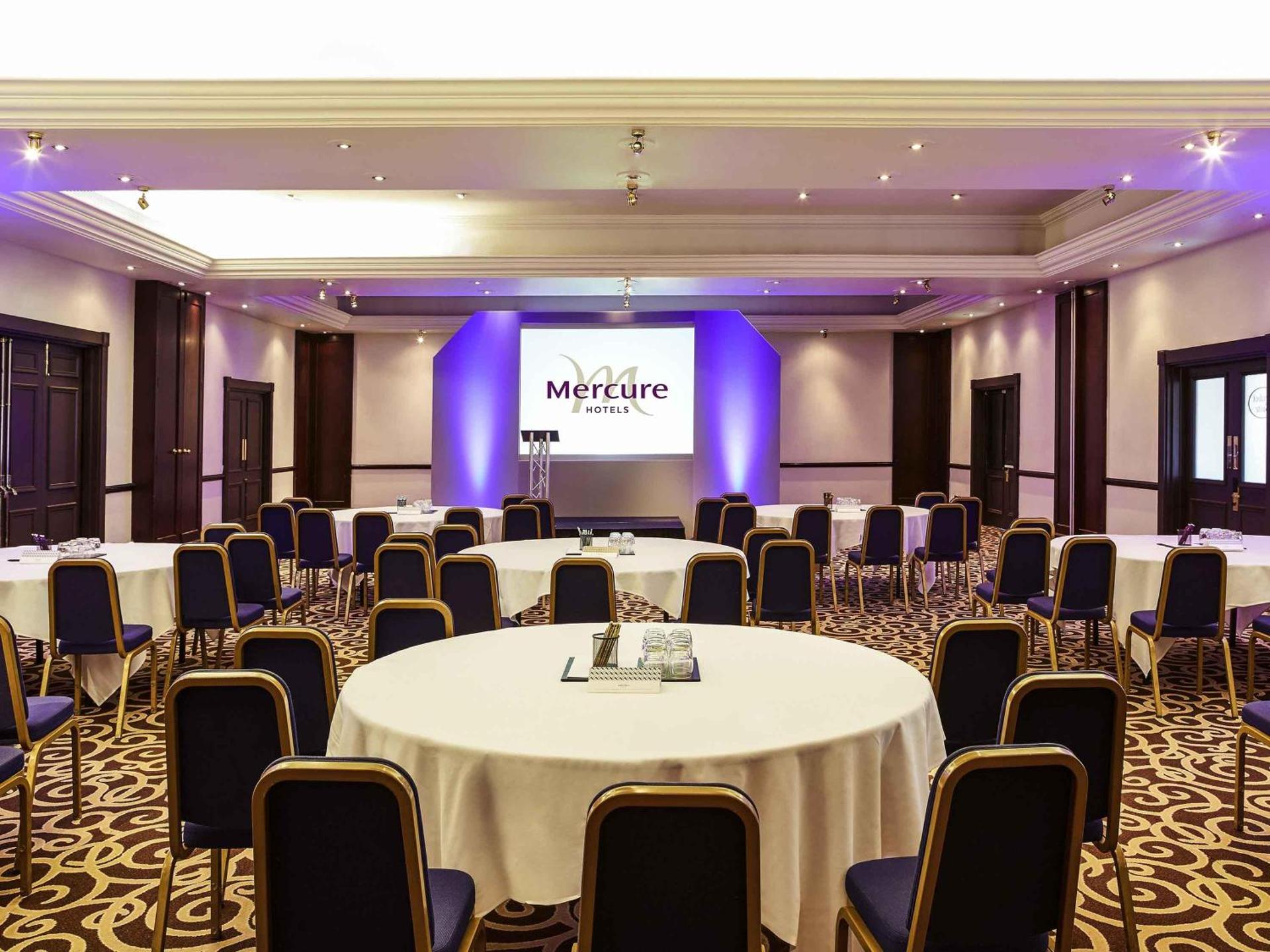 Meeting/conference room