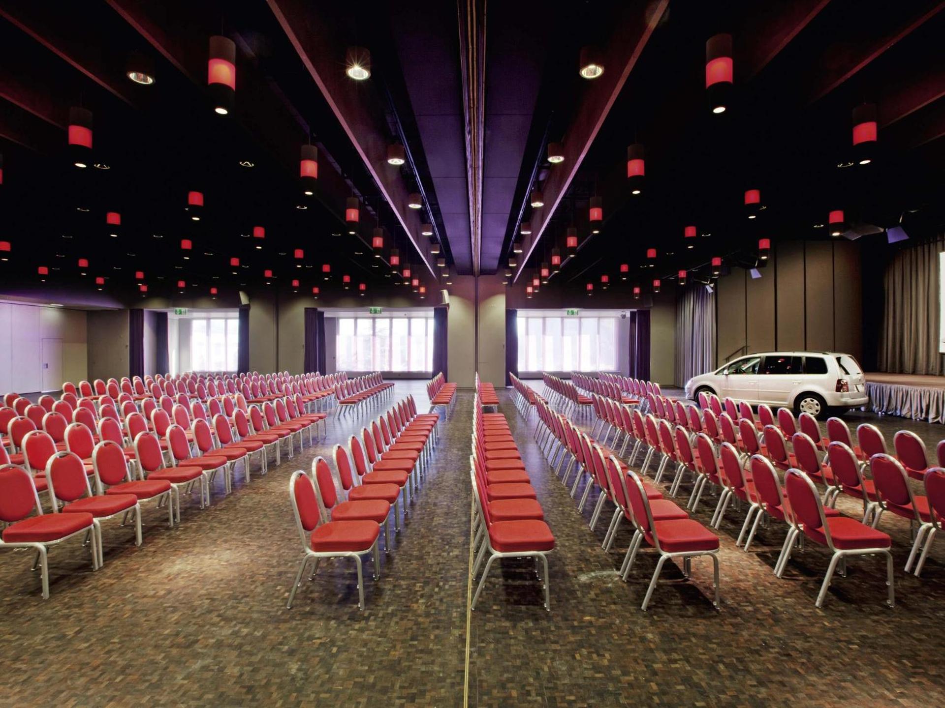 Meeting/conference room