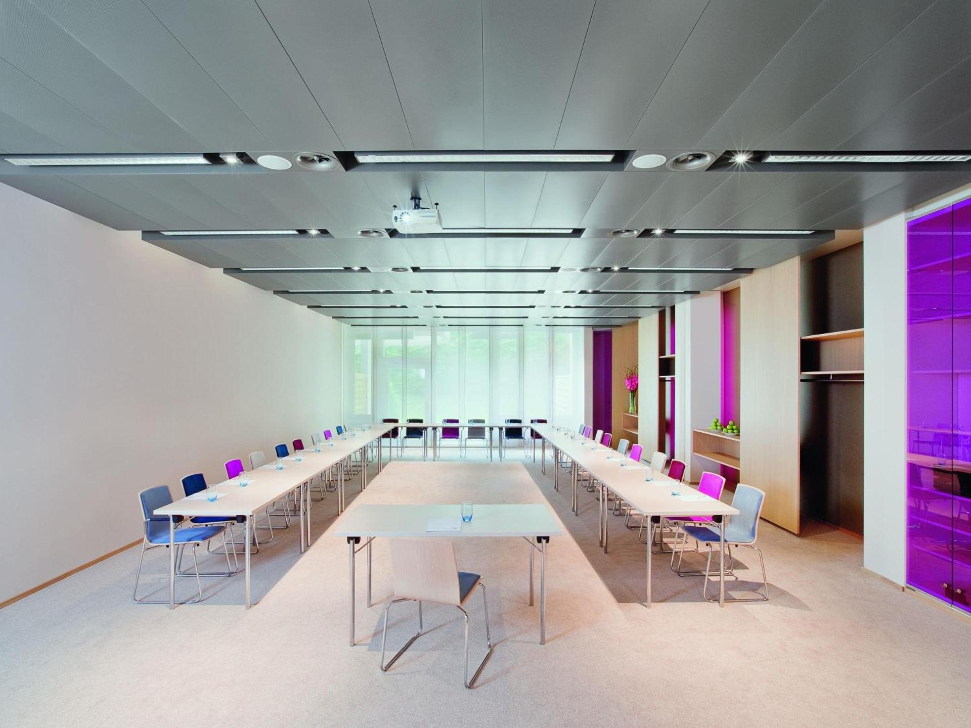Meeting/conference room