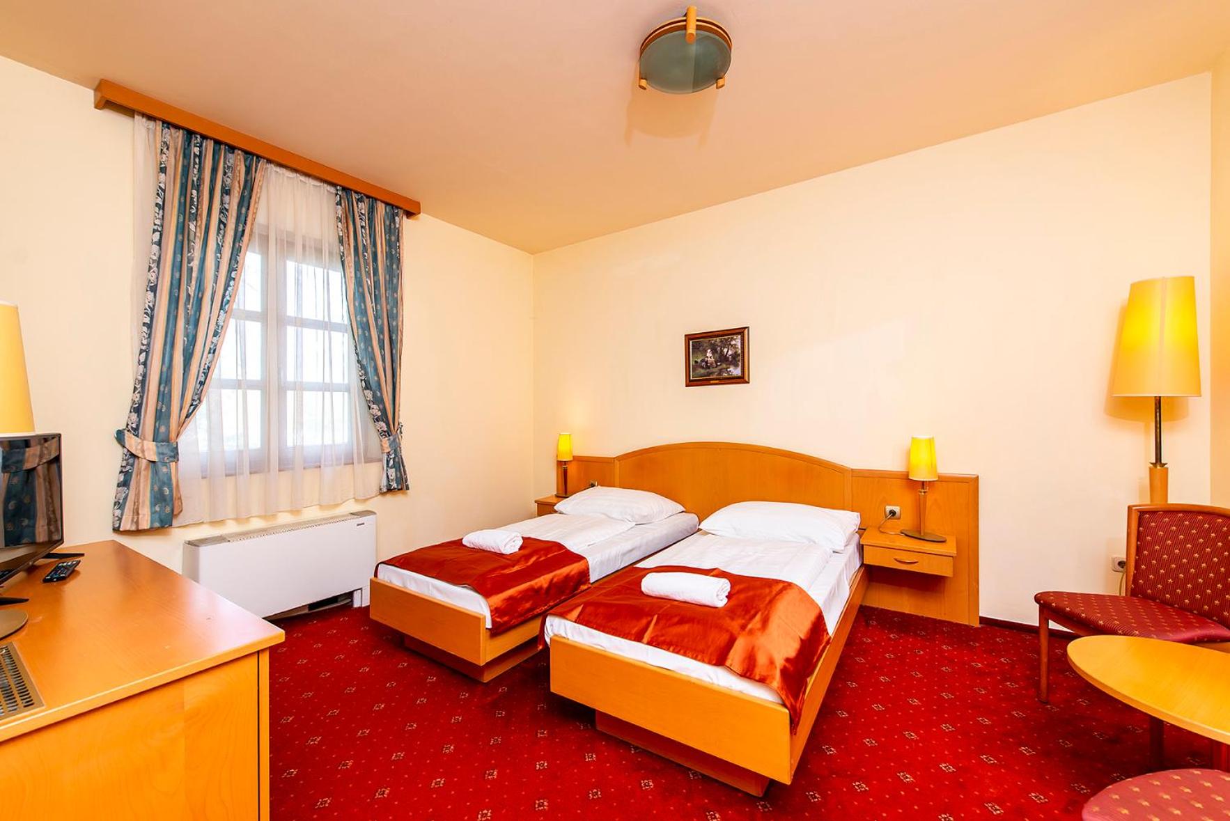 Gastland M0 Hotel & Conference Center