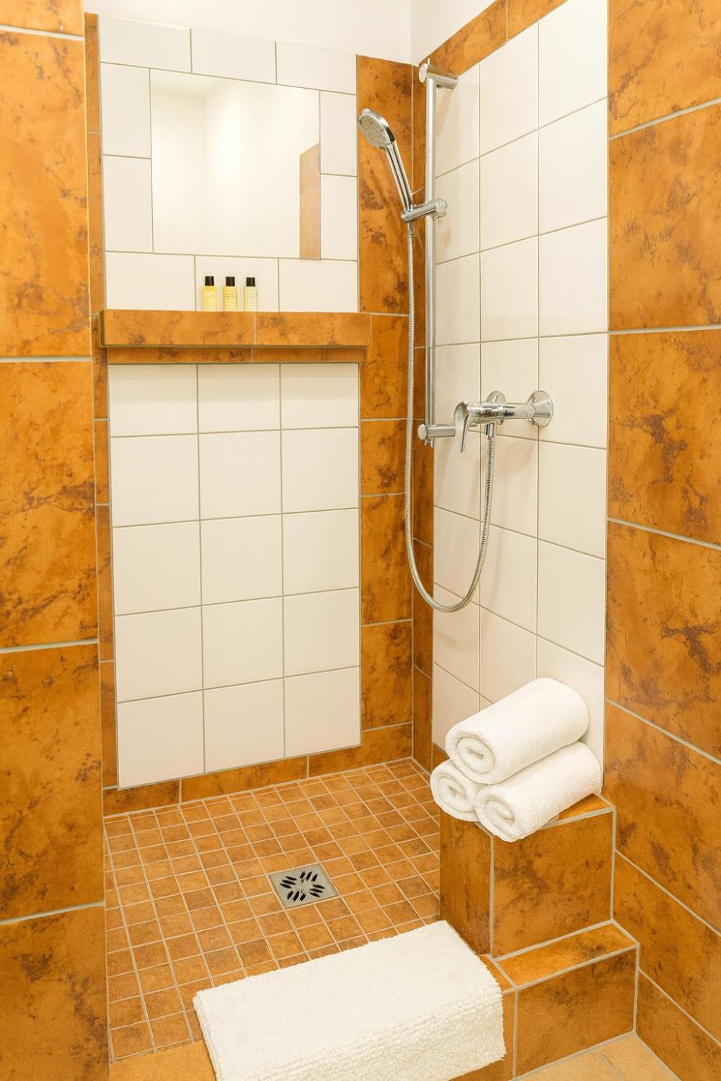 Four Seasons Getaway