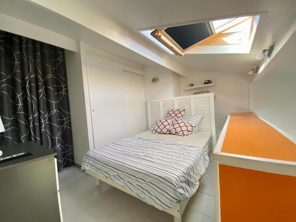 Appartement dernier etage 300m plage3