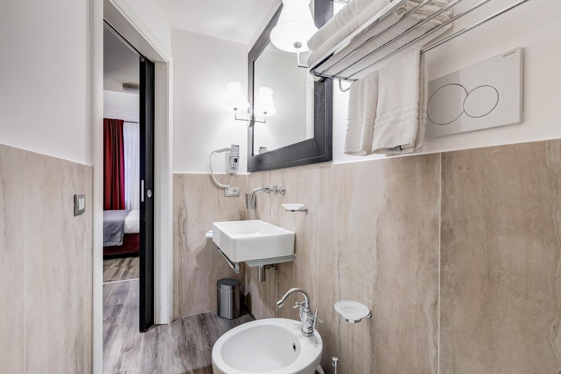 Residenza A -Via Veneto Fashion Rooms -self check-in