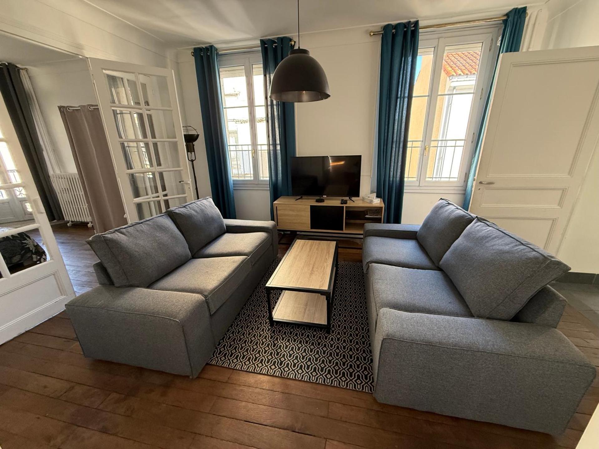 Appartement Ancien - 4 chambres - Centre ville Poitiers