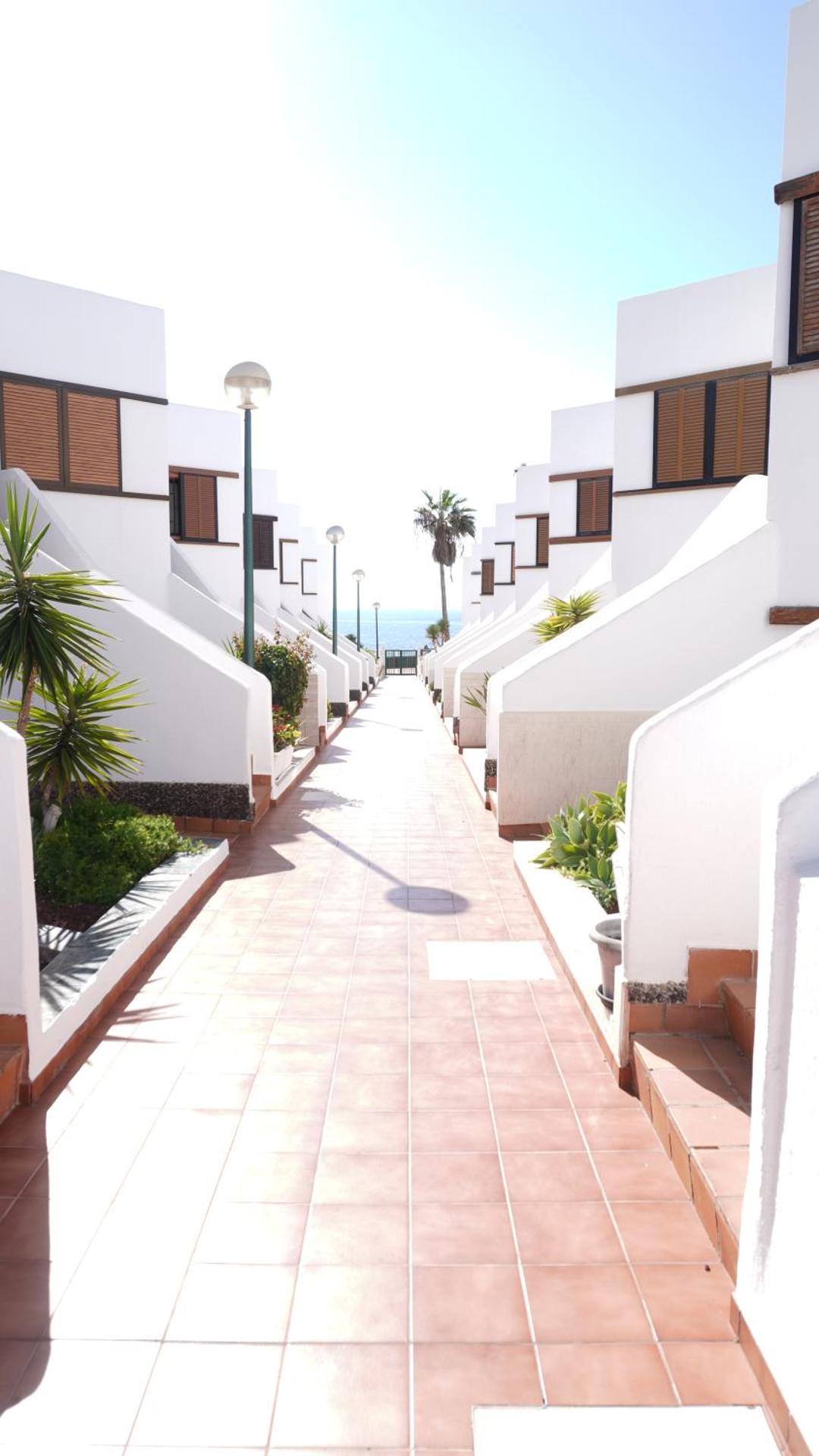 Amazing Apartment Atlantic View with private garden oceanfront