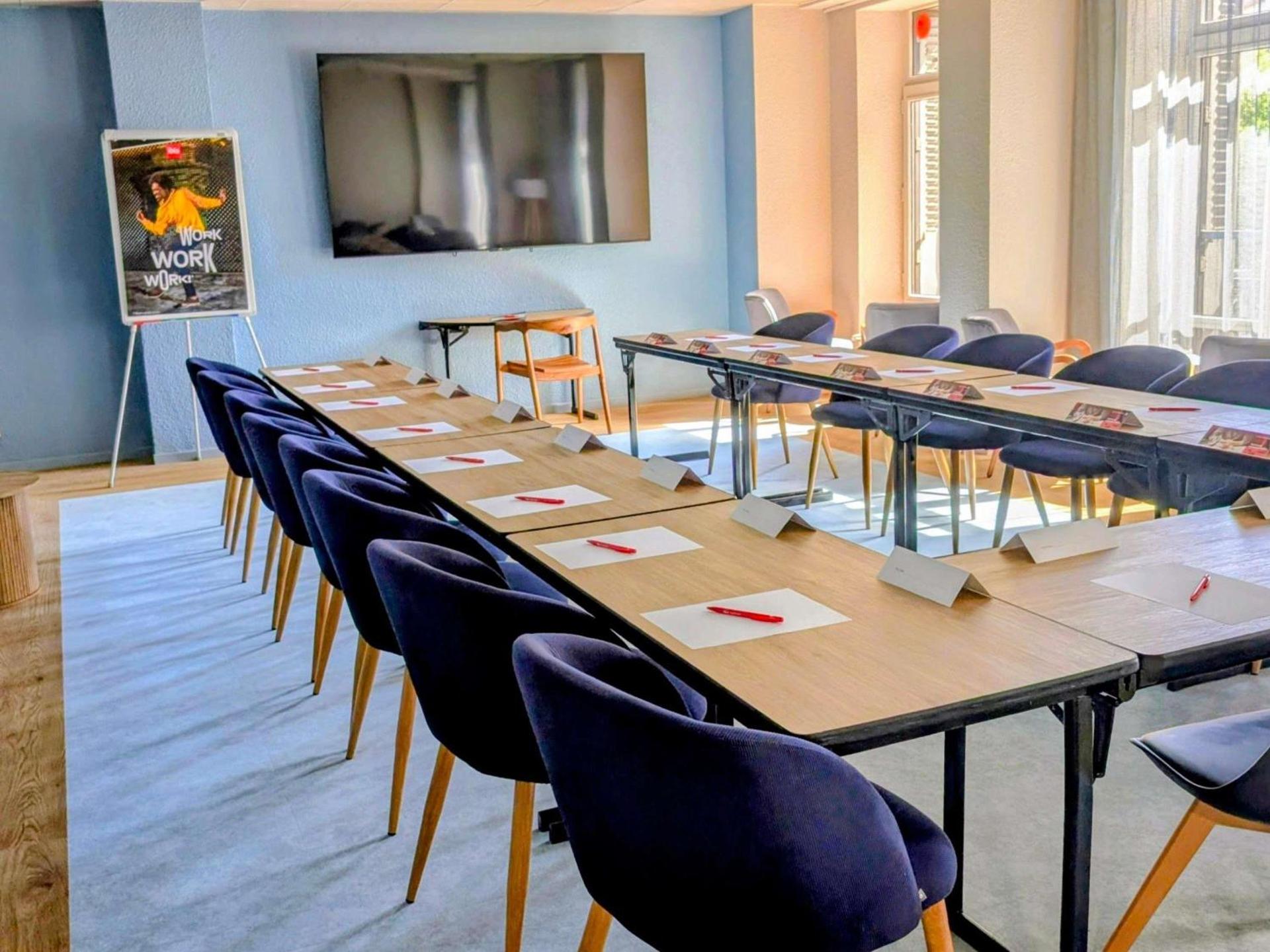 Meeting/conference room