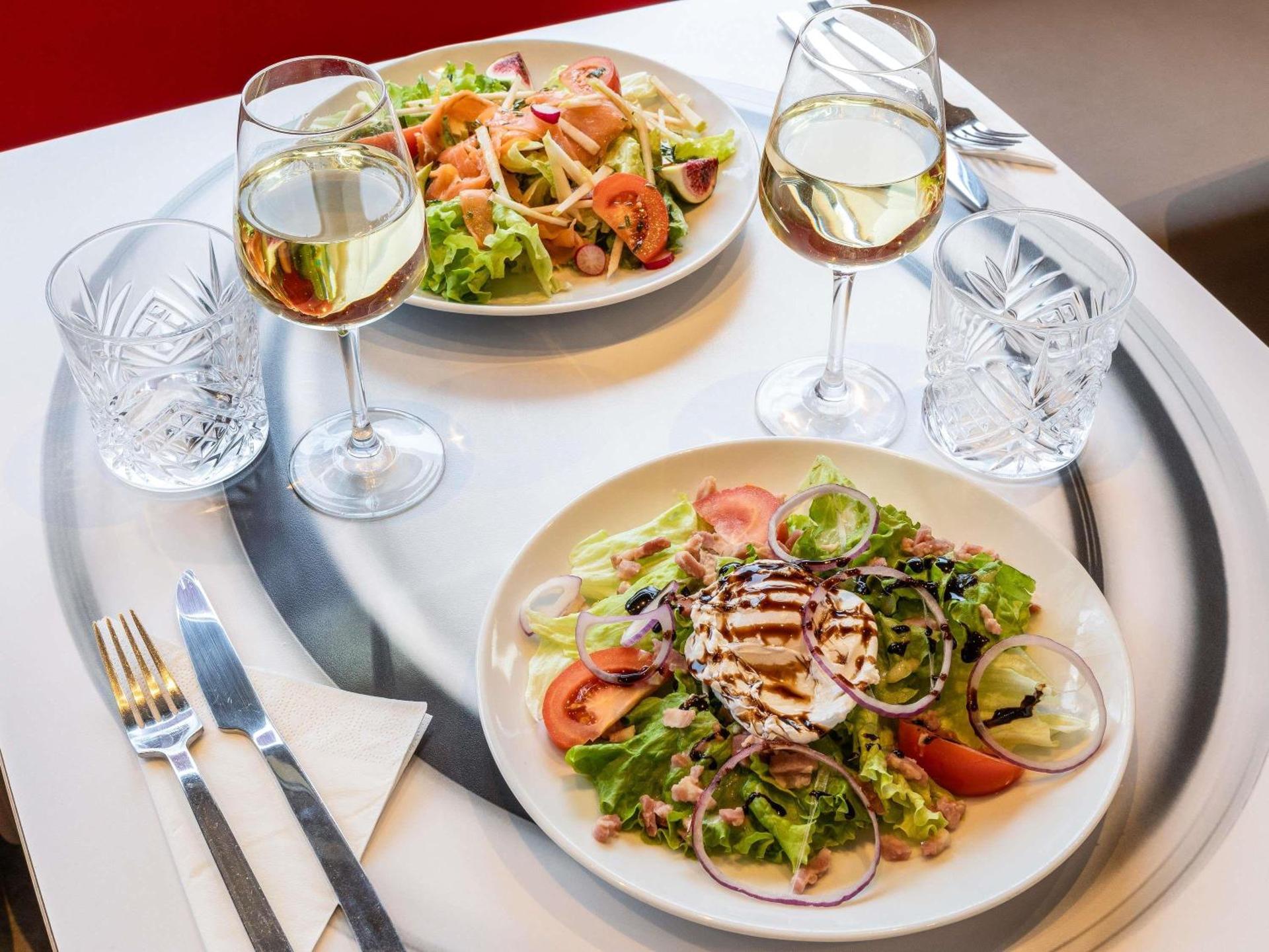 Restaurant/places to eat