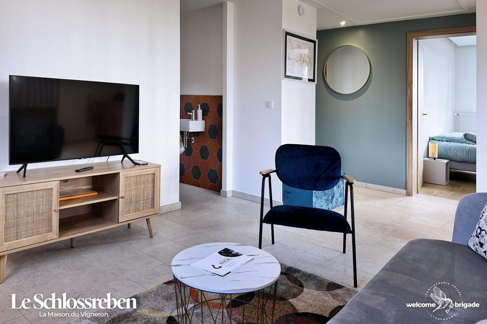 Communal lounge/ TV room