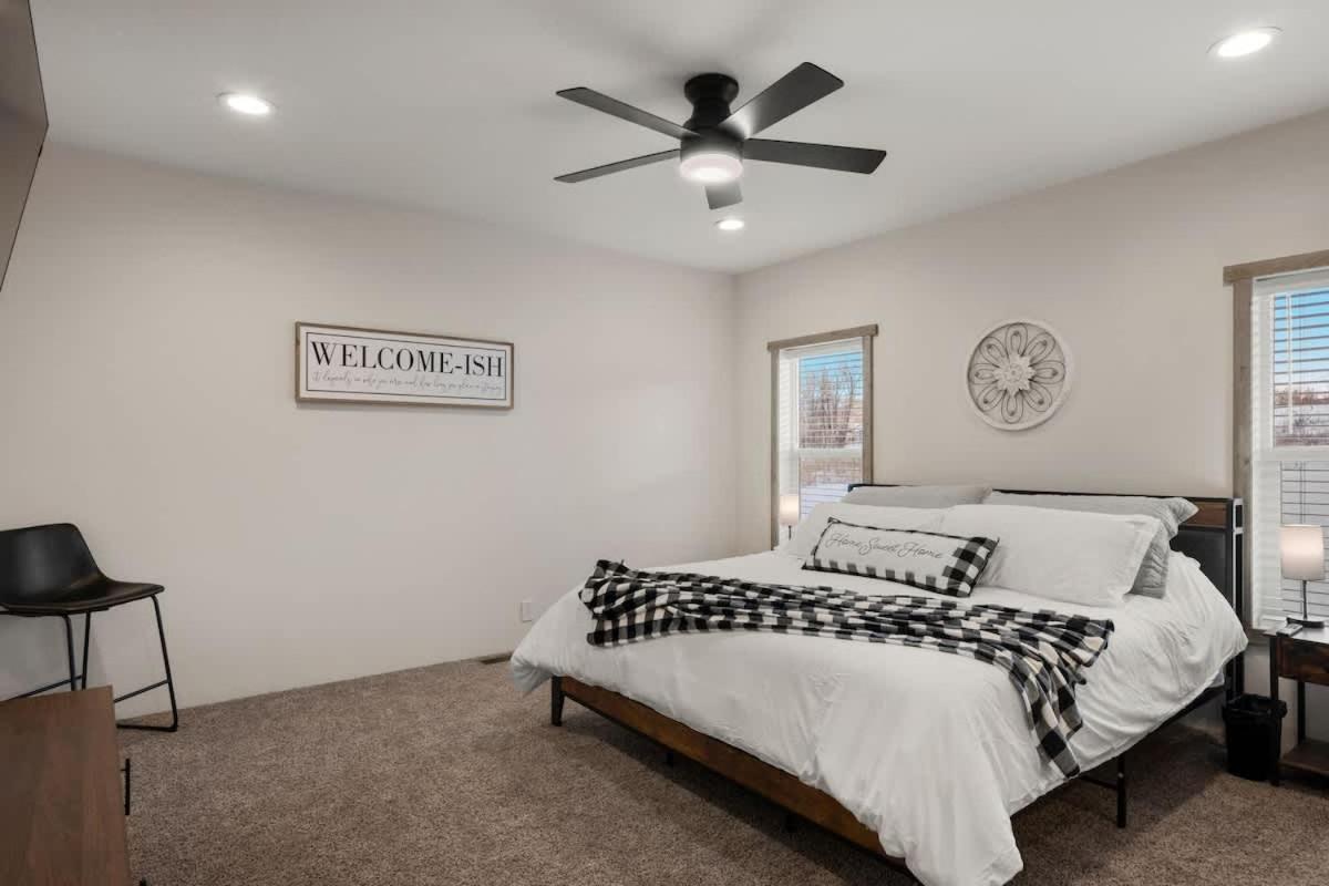 New Bear Lake Home with Beautiful Fall Views