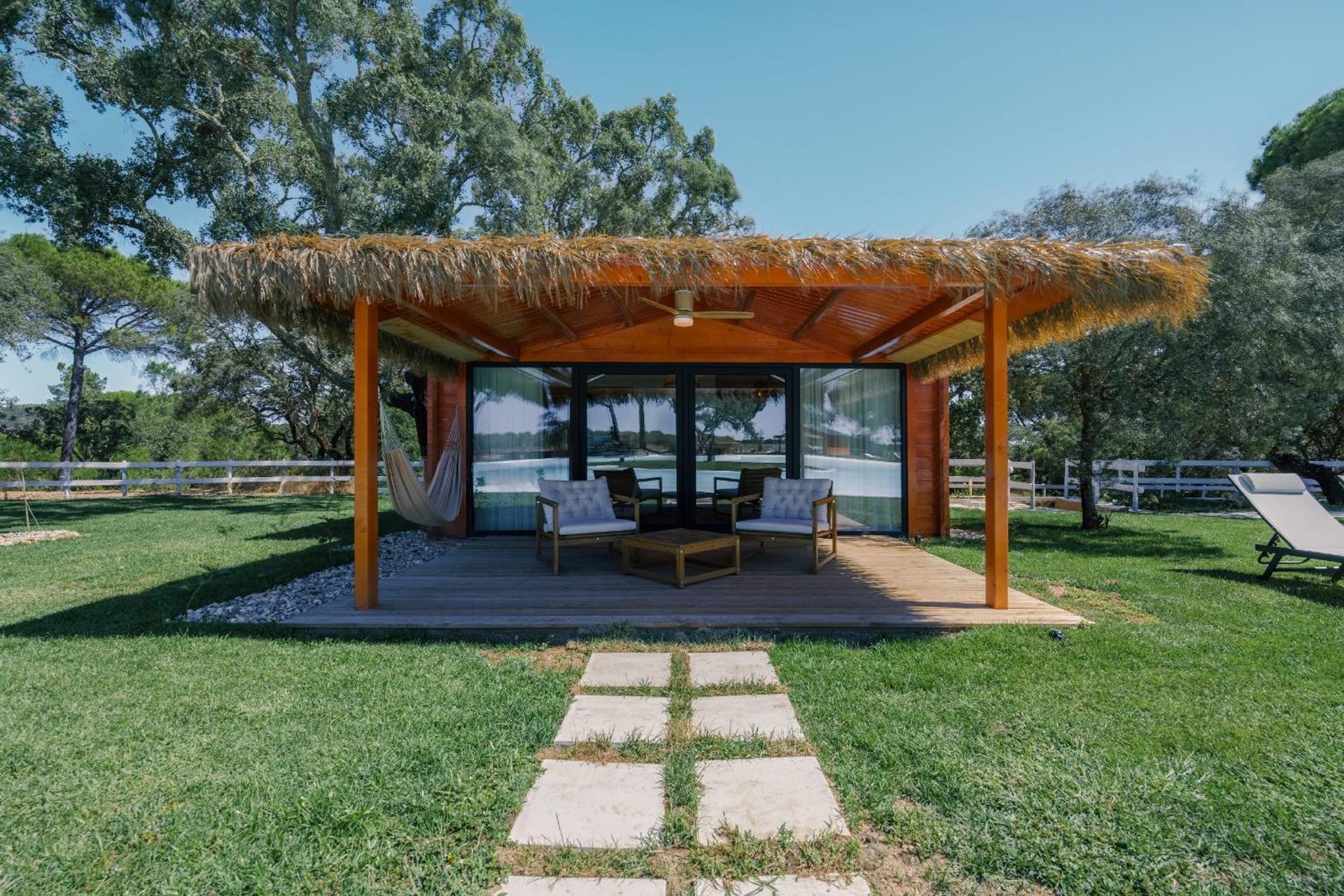 Bungalow - Water Front 