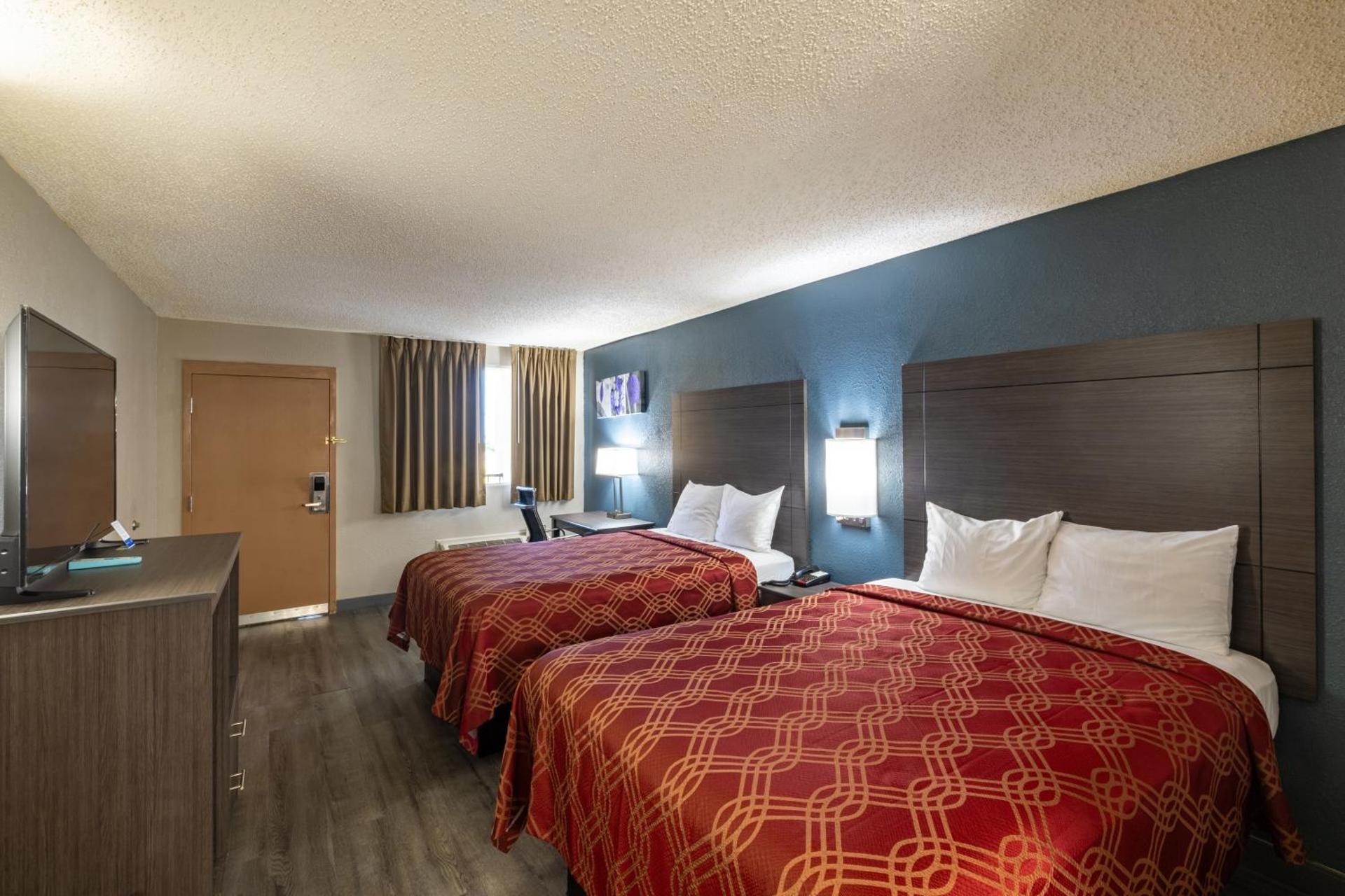 Double Room with Two Double Beds - Smoking