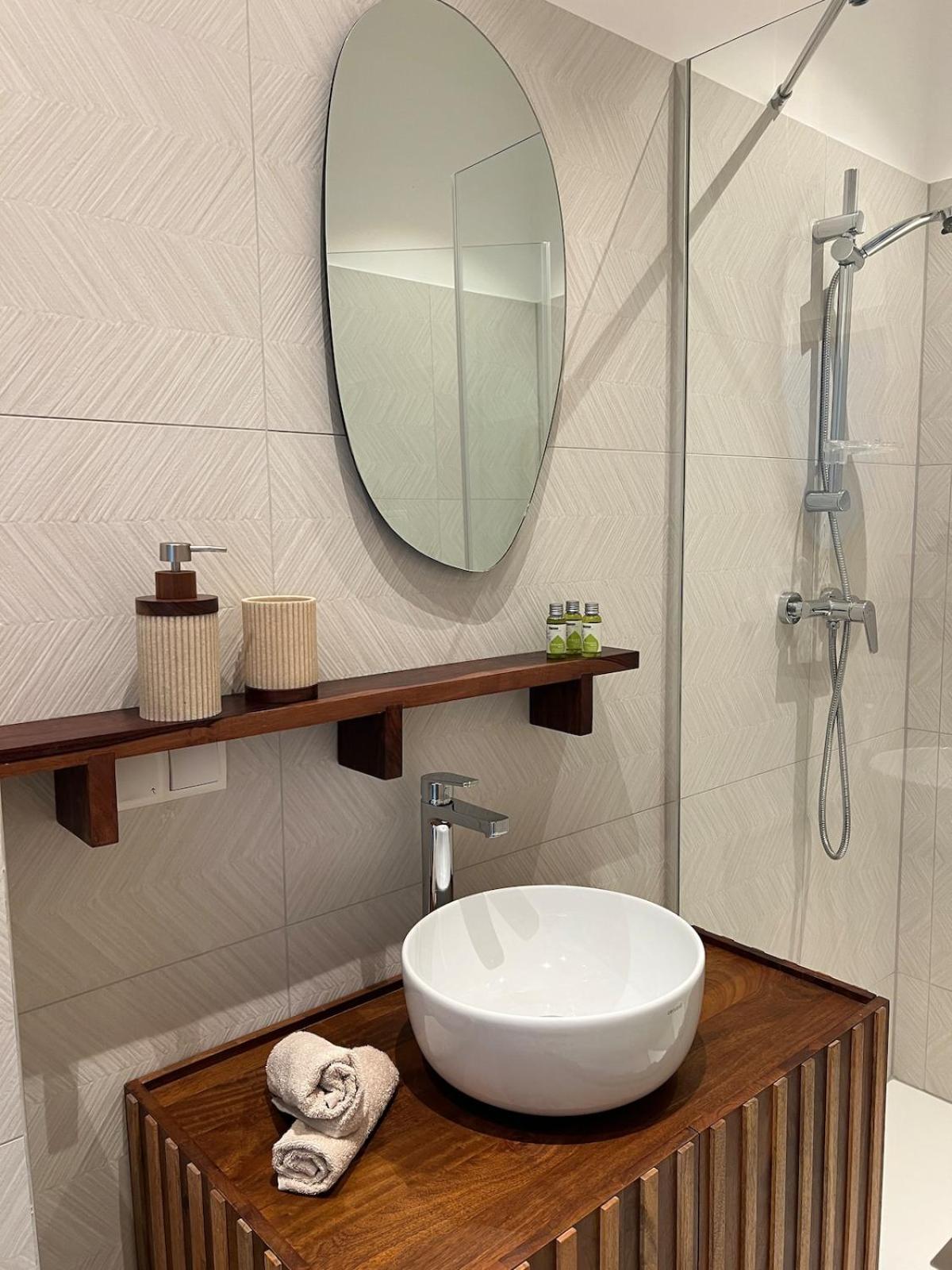 Residence K - Contemporary Altbau Studio Vienna