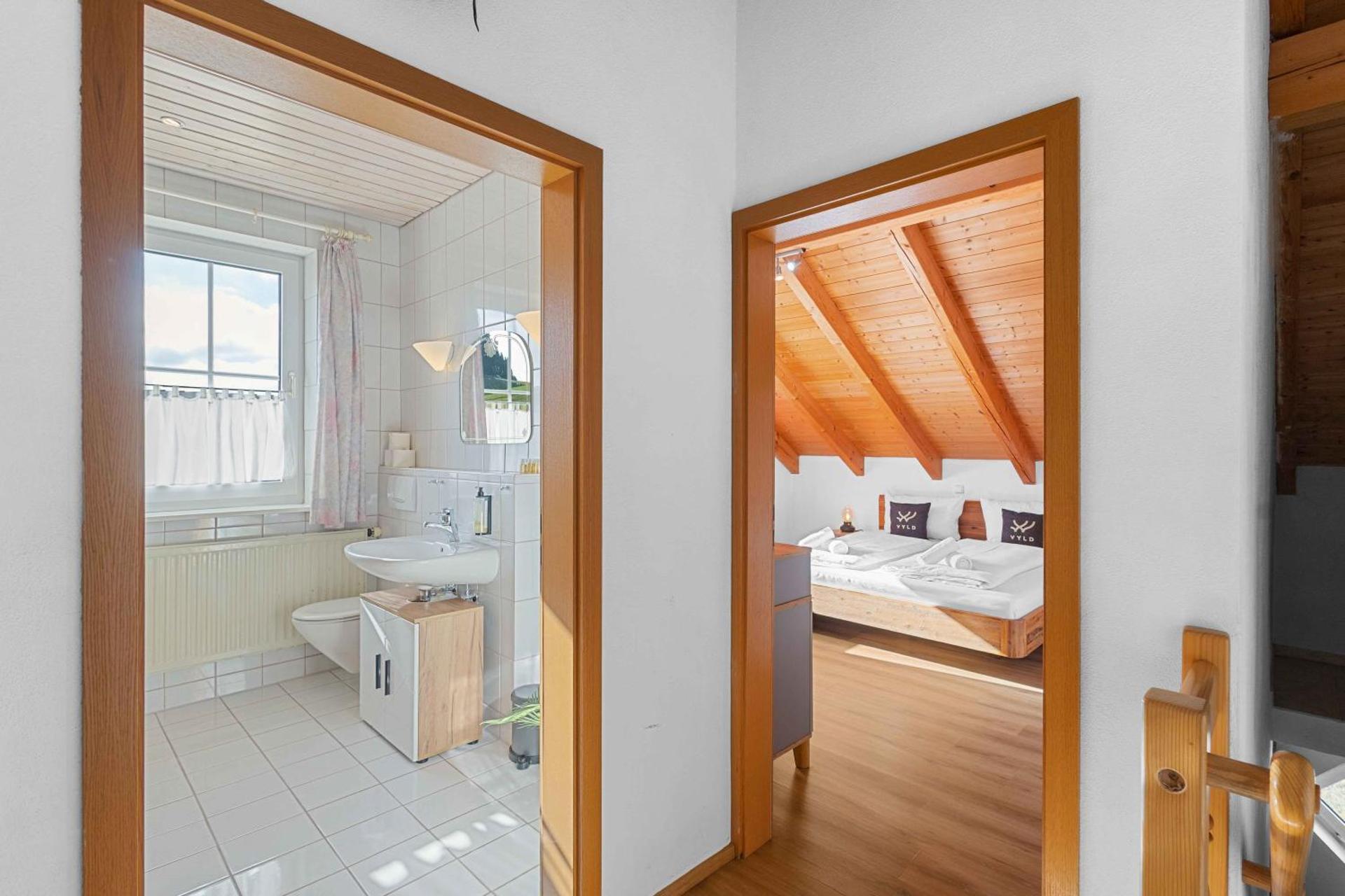 Kuschelige Ferienwohnung mit Balkon & Free Wifi