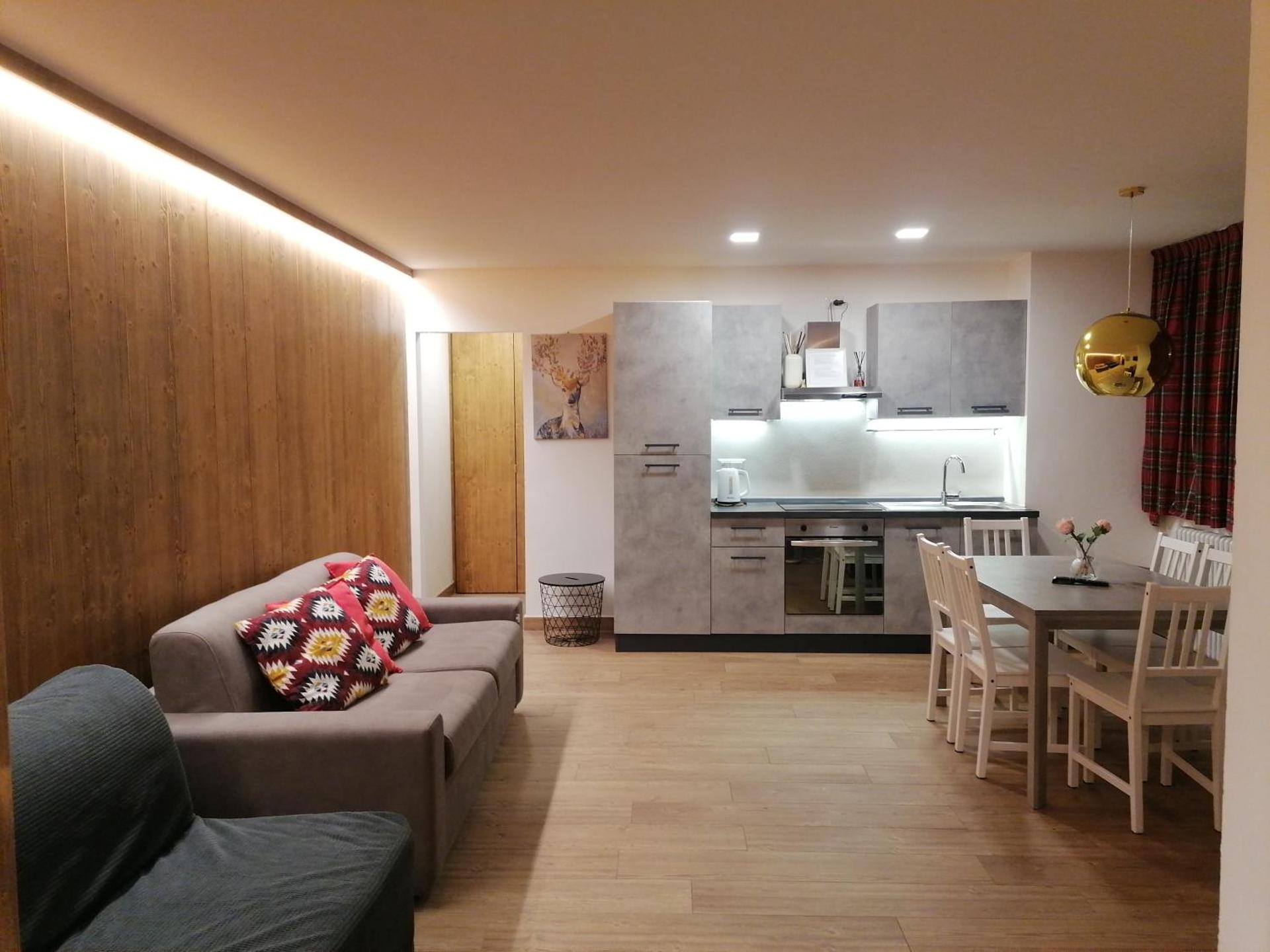 Chalet 5 Laghi / LuxApt / Town Centre