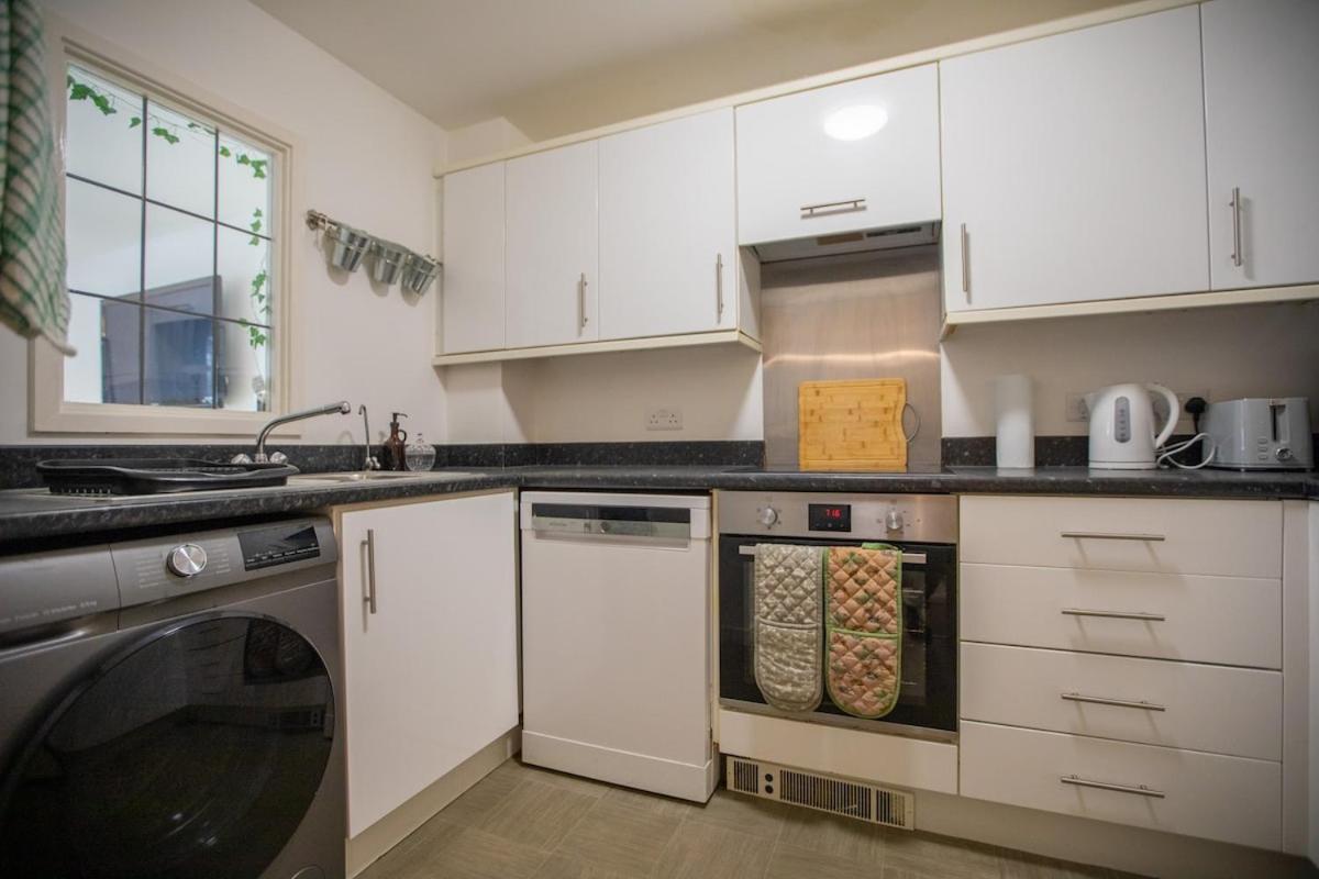 Modern 2-Bed Apartment in Central Portsmouth