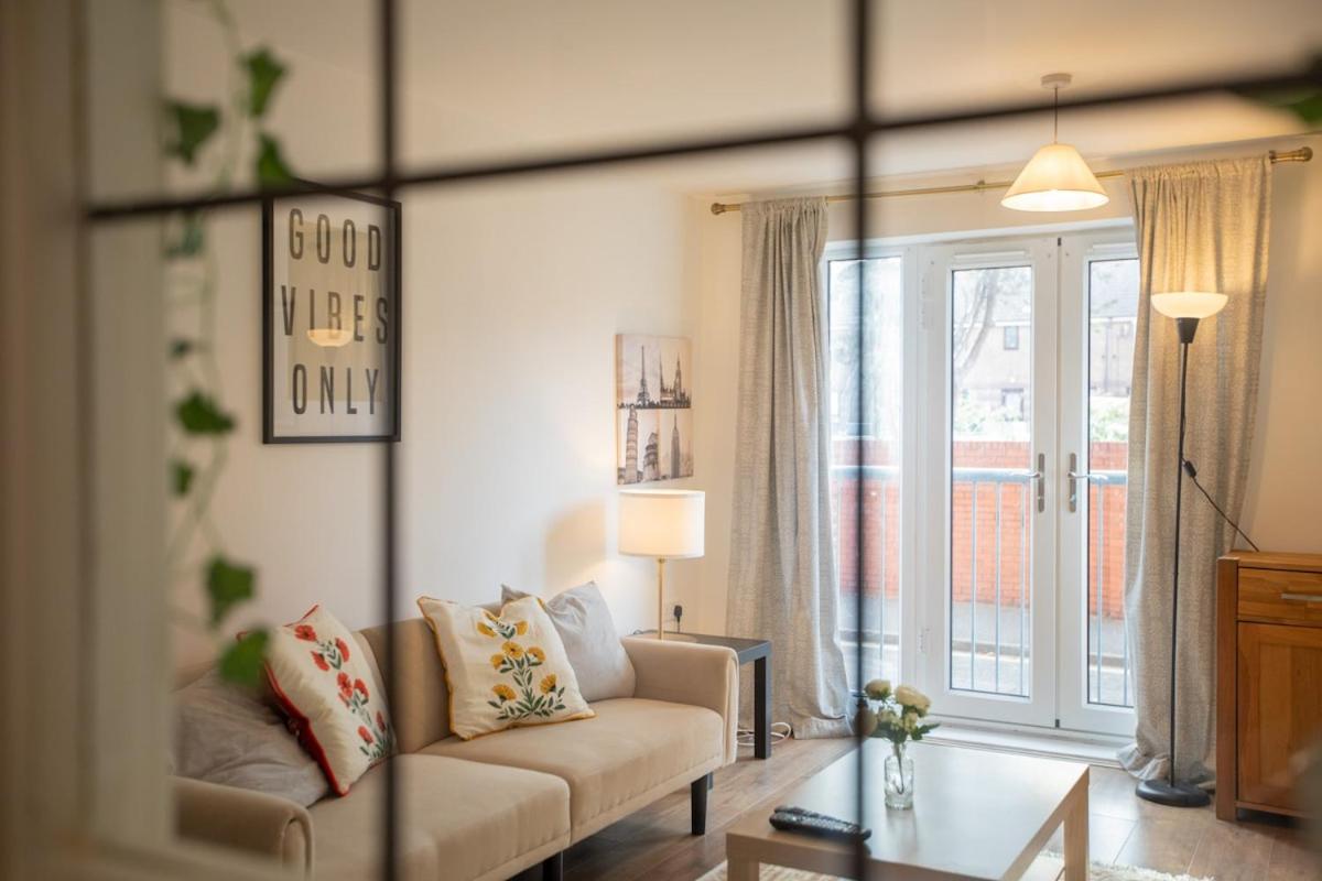 Modern 2-Bed Apartment in Central Portsmouth
