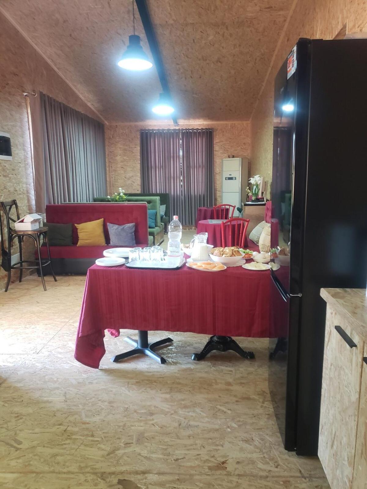 Communal lounge/ TV room