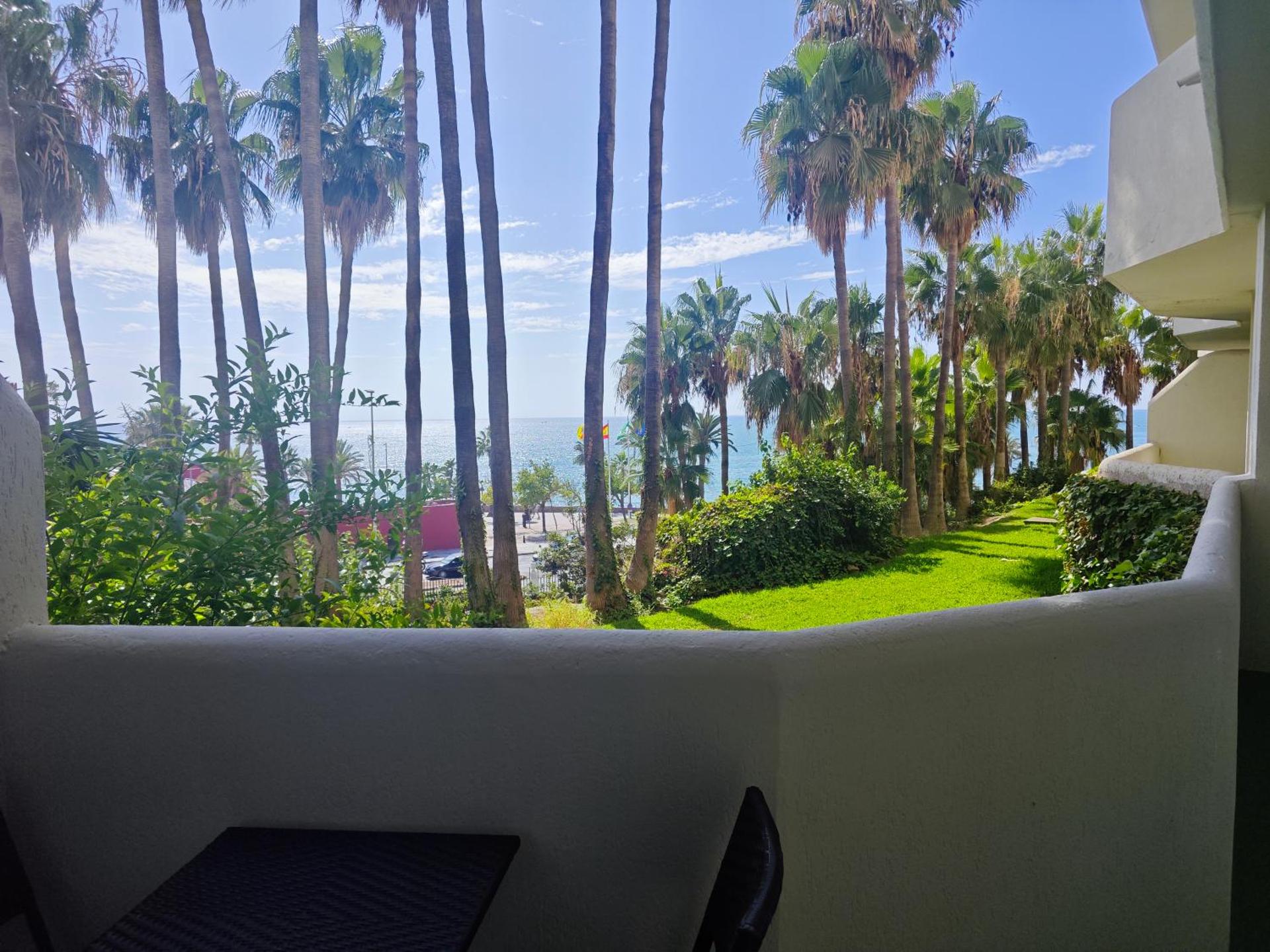 Family Room with Sea View