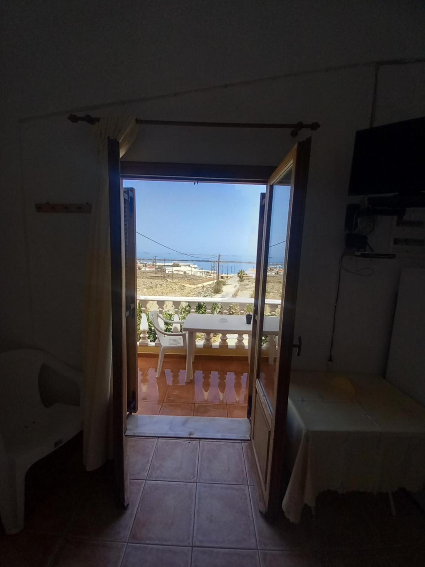 AVRA Apartments & Studios