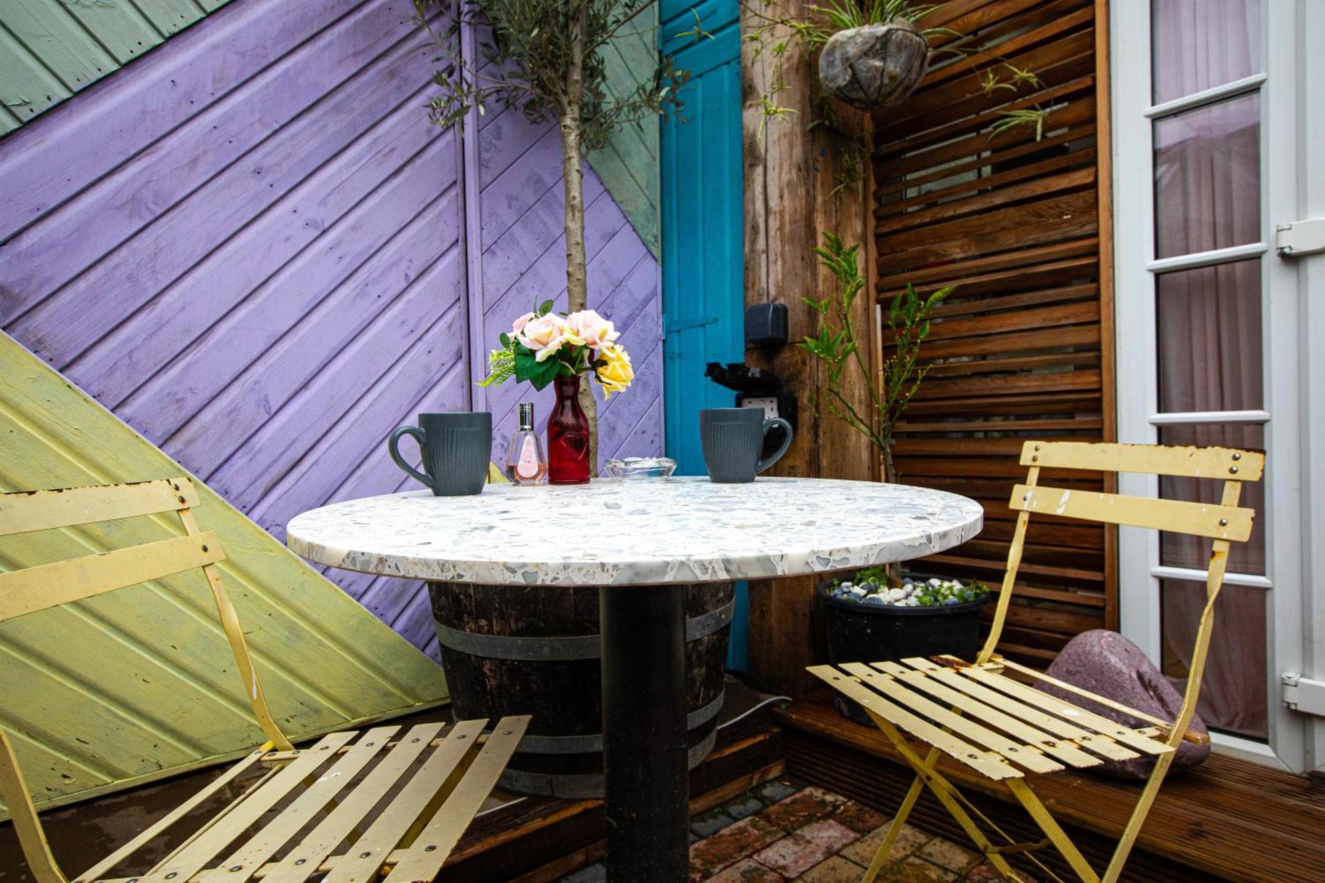 Guest suite with hot tub and sauna