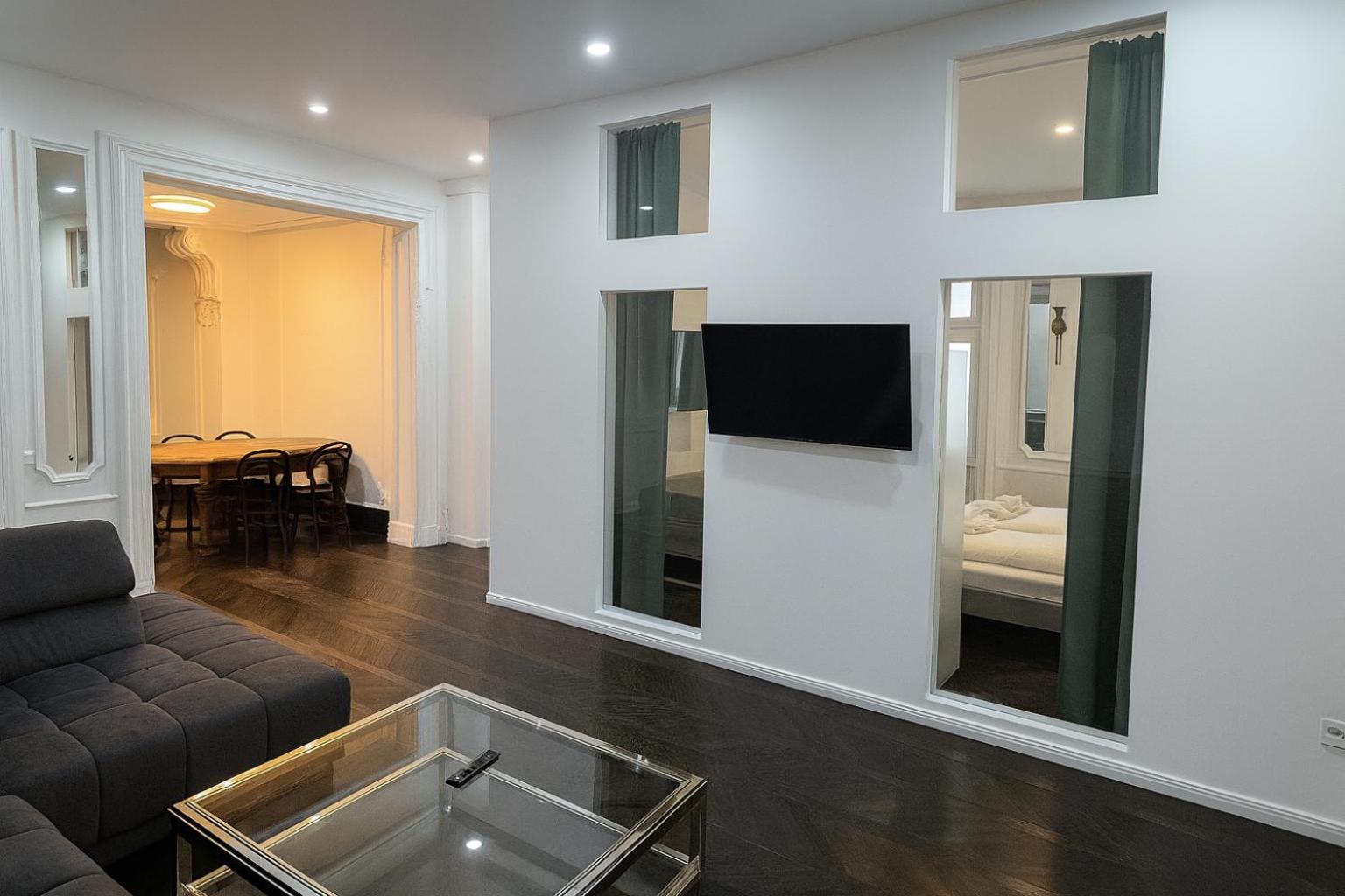 Communal lounge/ TV room