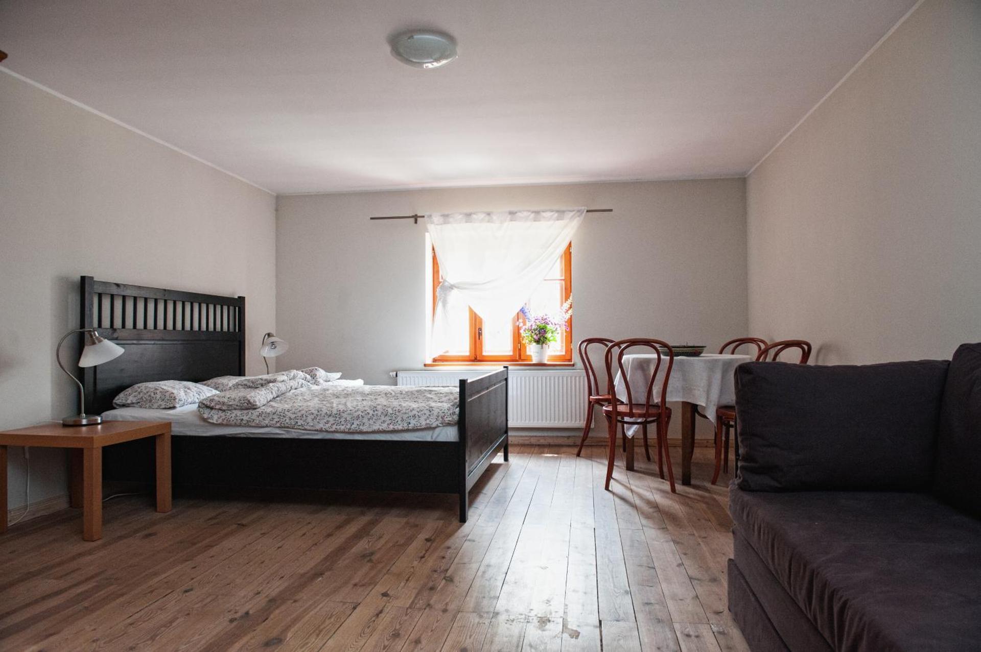 Deluxe Double Room (2 Adults + 1 Child)