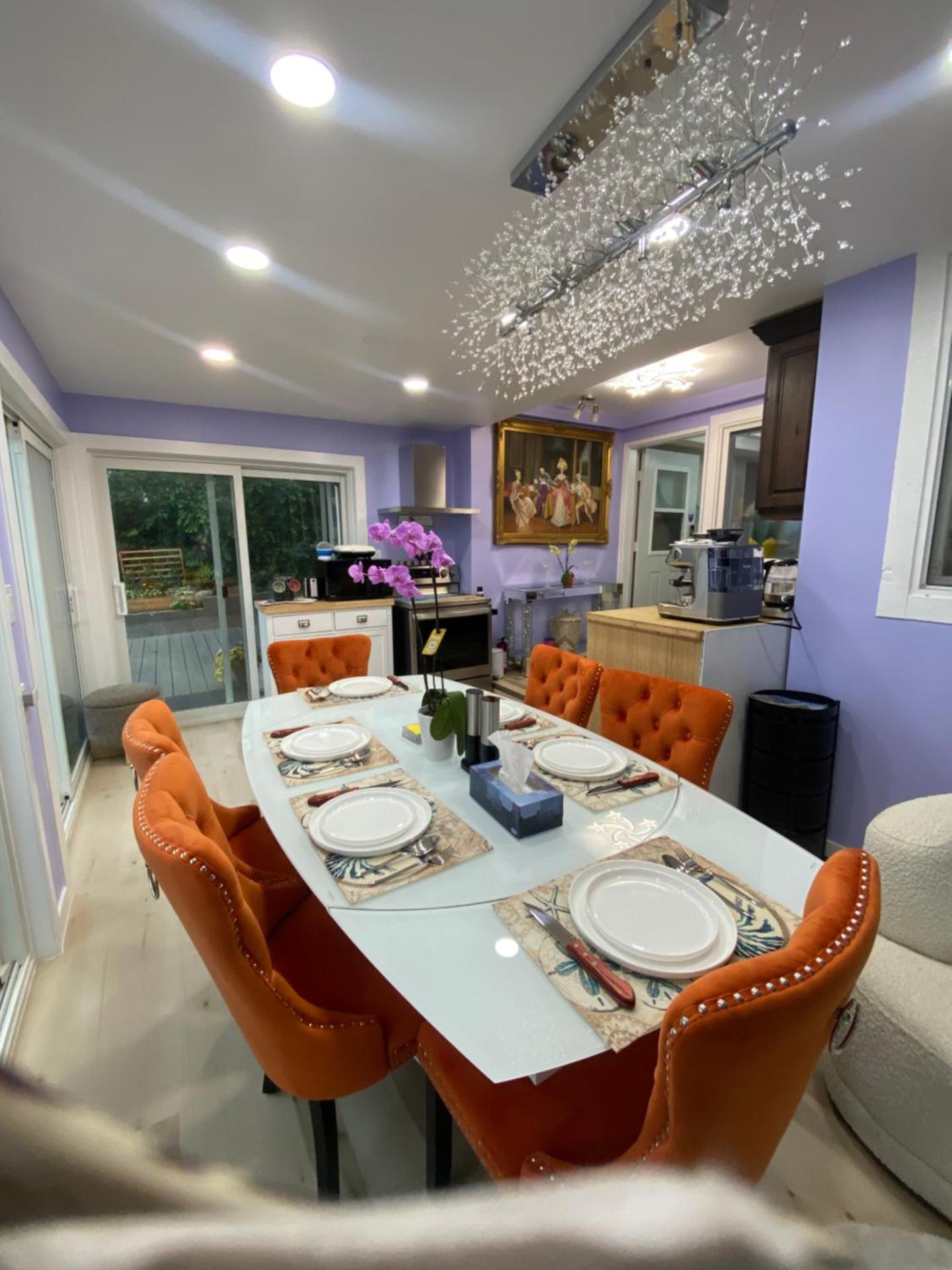 Stunning oceanfront home 4br3b sunrise beachcombing near Bamberton Park