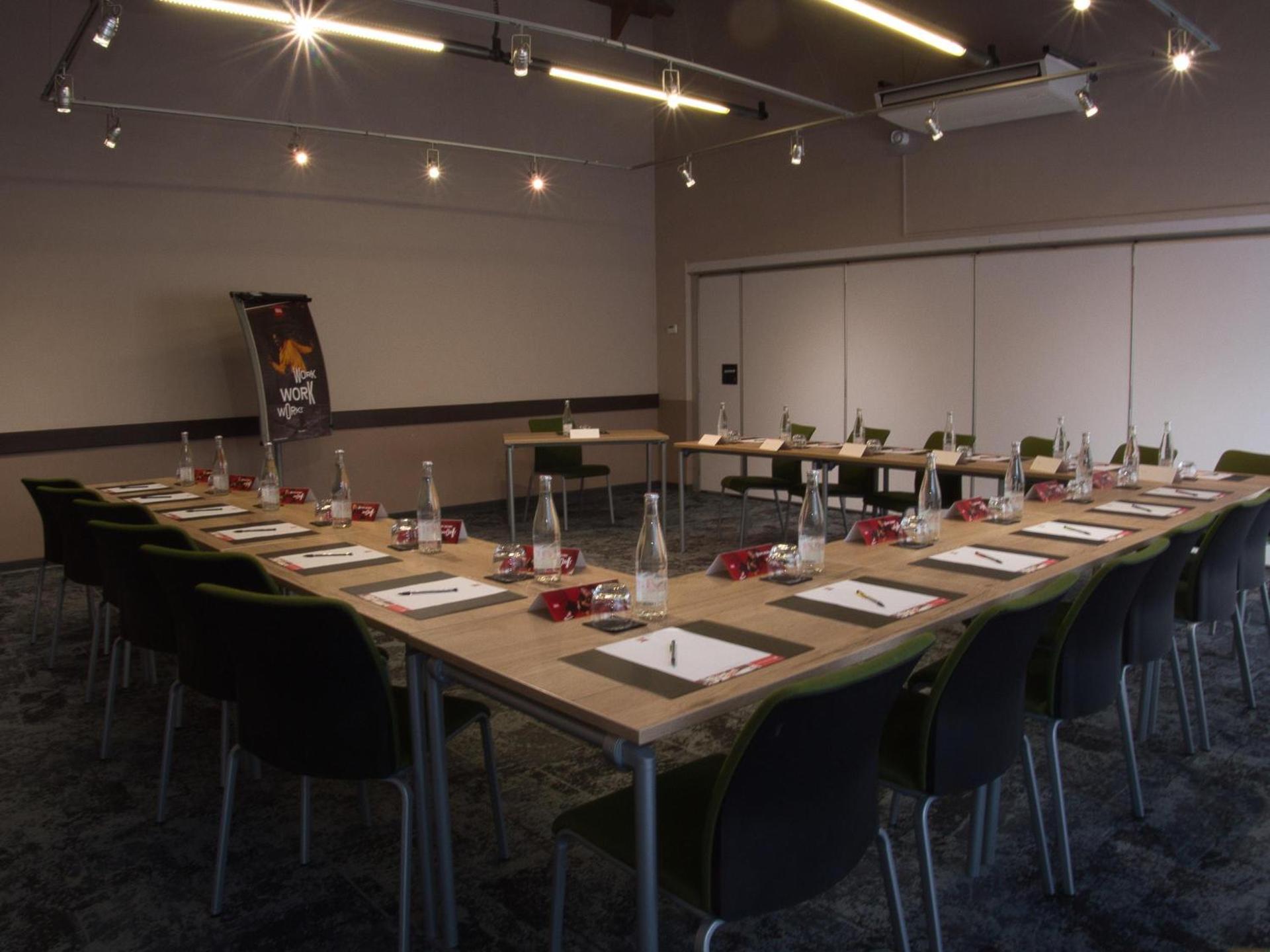 Meeting/conference room