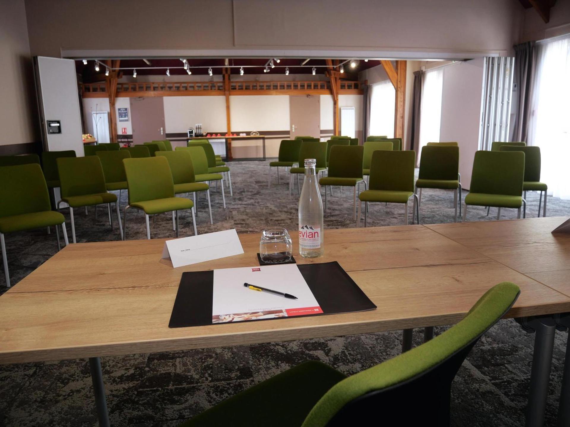 Meeting/conference room