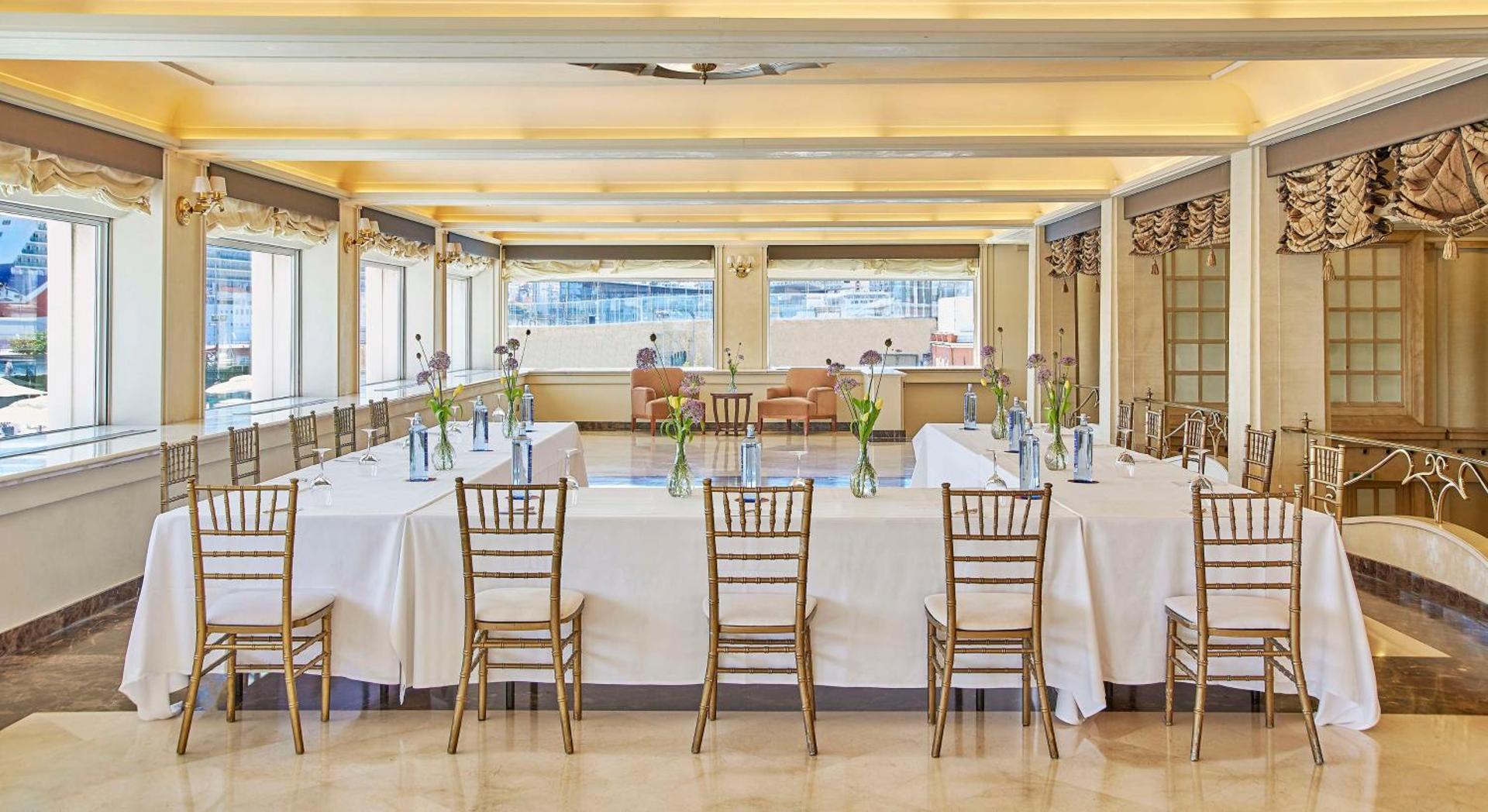 Meeting/conference room