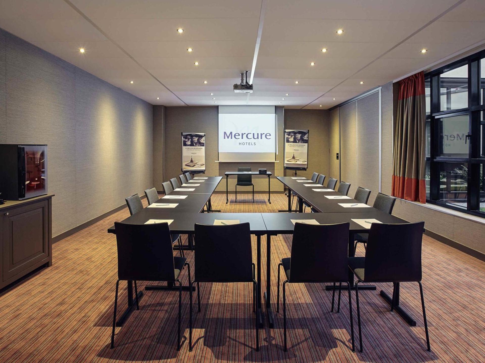 Meeting/conference room