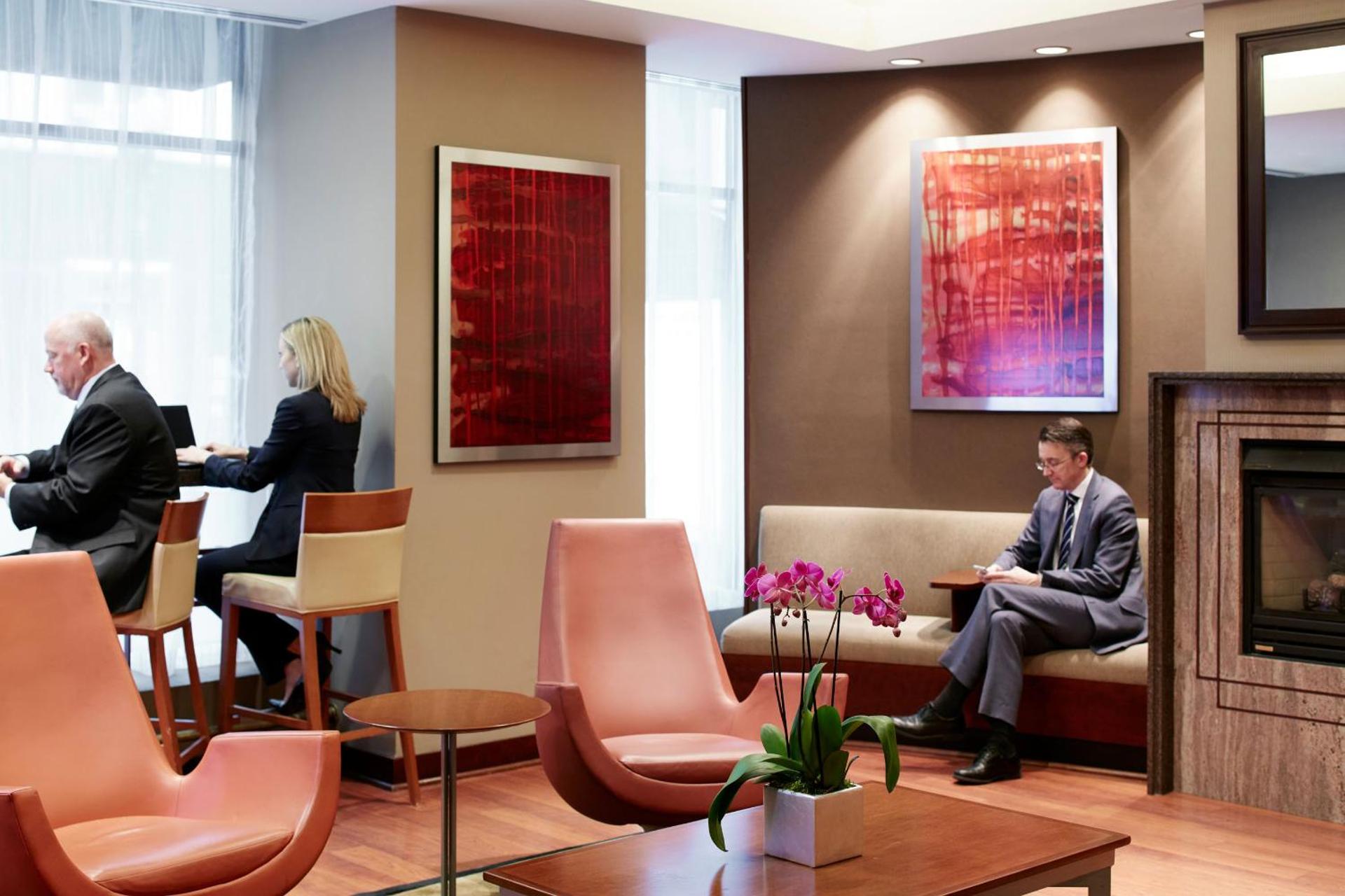 Communal lounge/ TV room