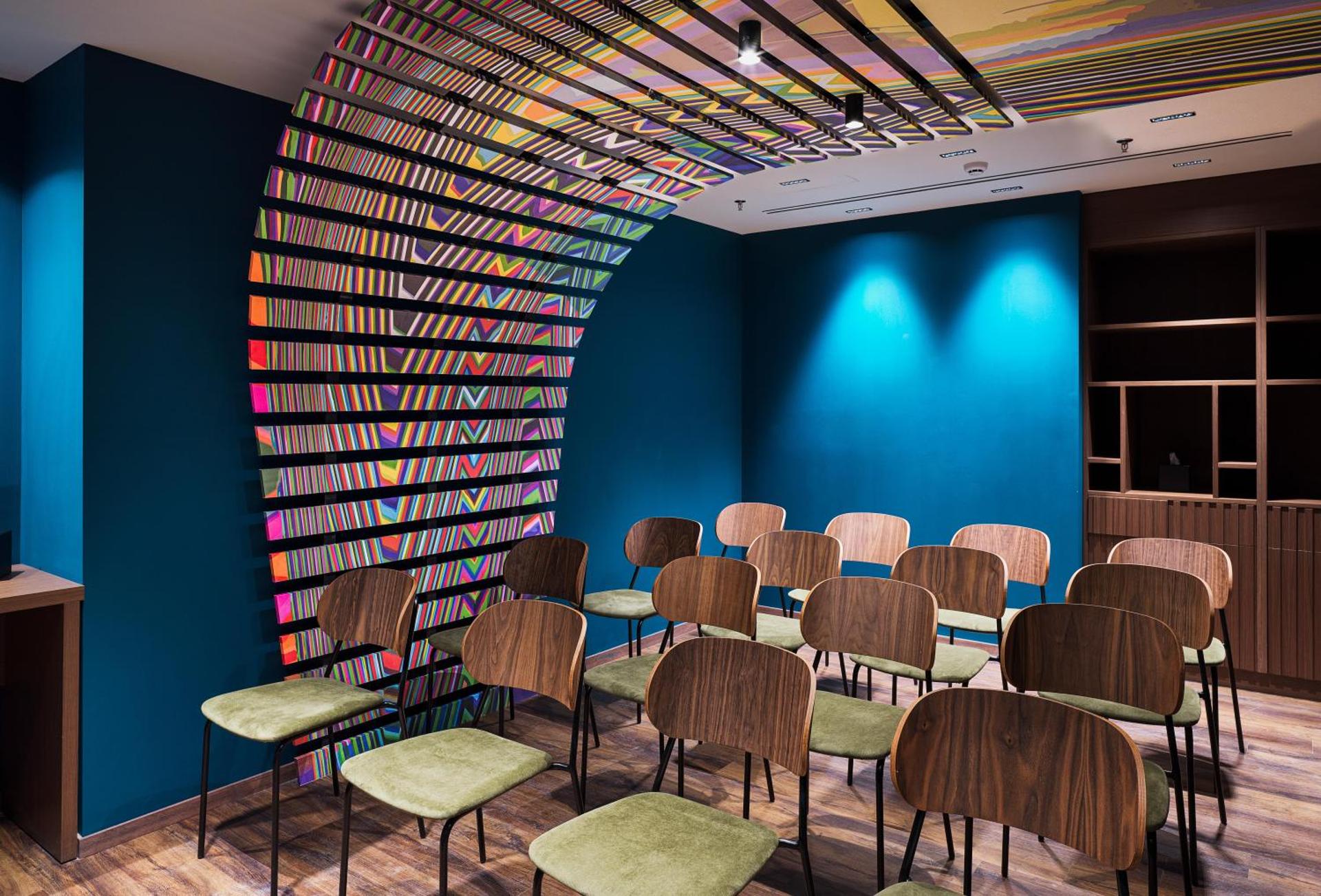 Meeting/conference room