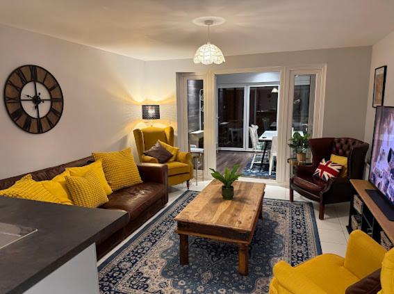 Communal lounge/ TV room