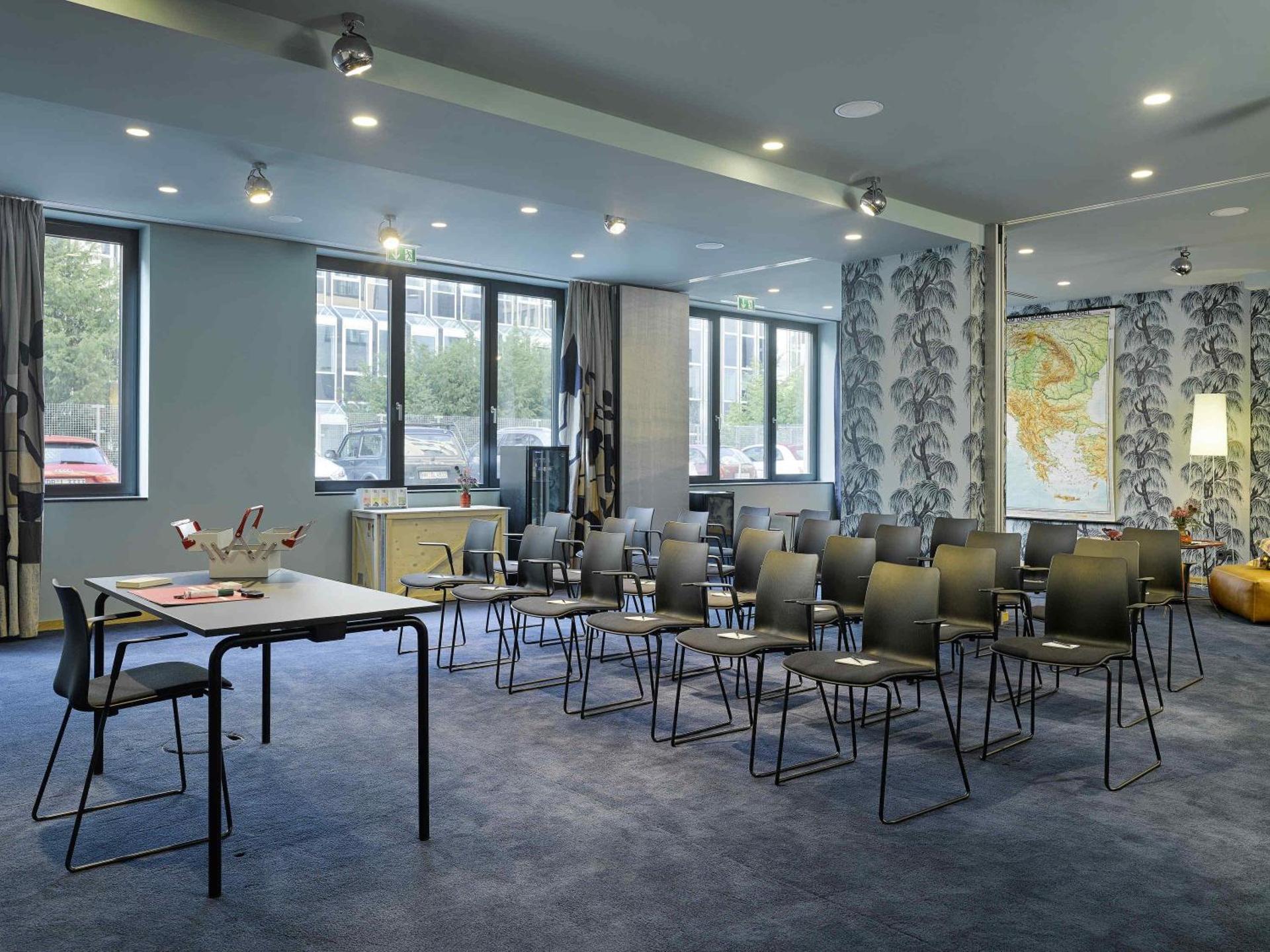 Meeting/conference room