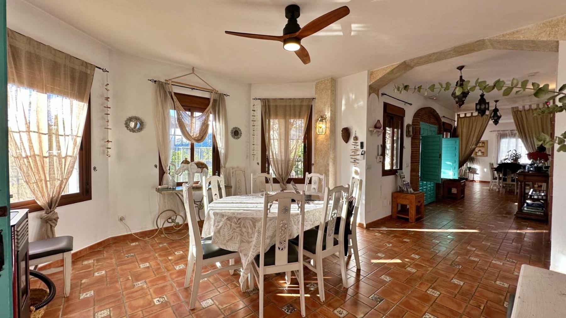 Villa Malaga con Jacuzzi Piscina vallada Barbacoa By AndaraHolidays