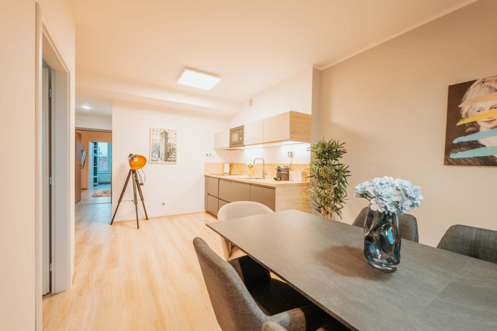 CityBeat Apartments, 400m from the square