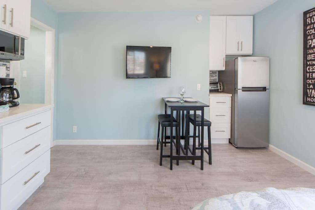 Sunny Studio in the Heart of Venice Beach - #6