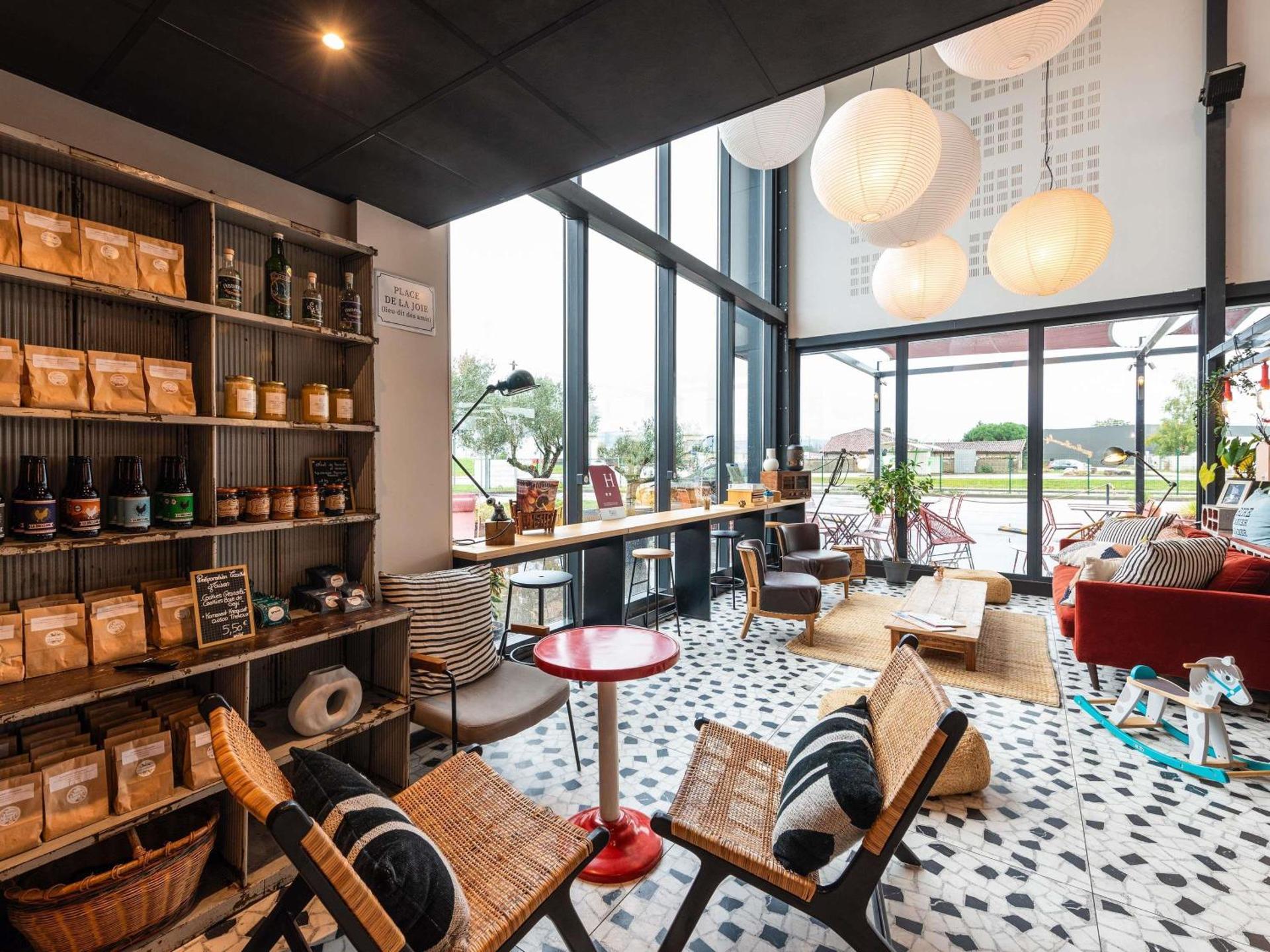 Restaurant/places to eat