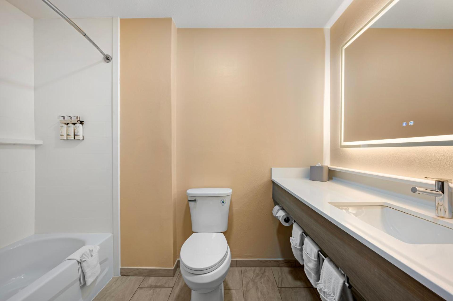 Holiday Inn Express & Suites Indianapolis - East by IHG