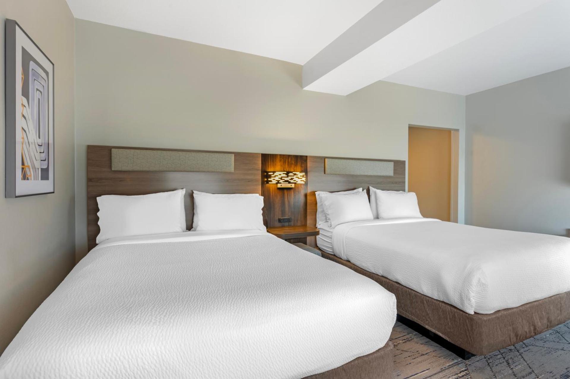 Holiday Inn Express & Suites Indianapolis - East by IHG