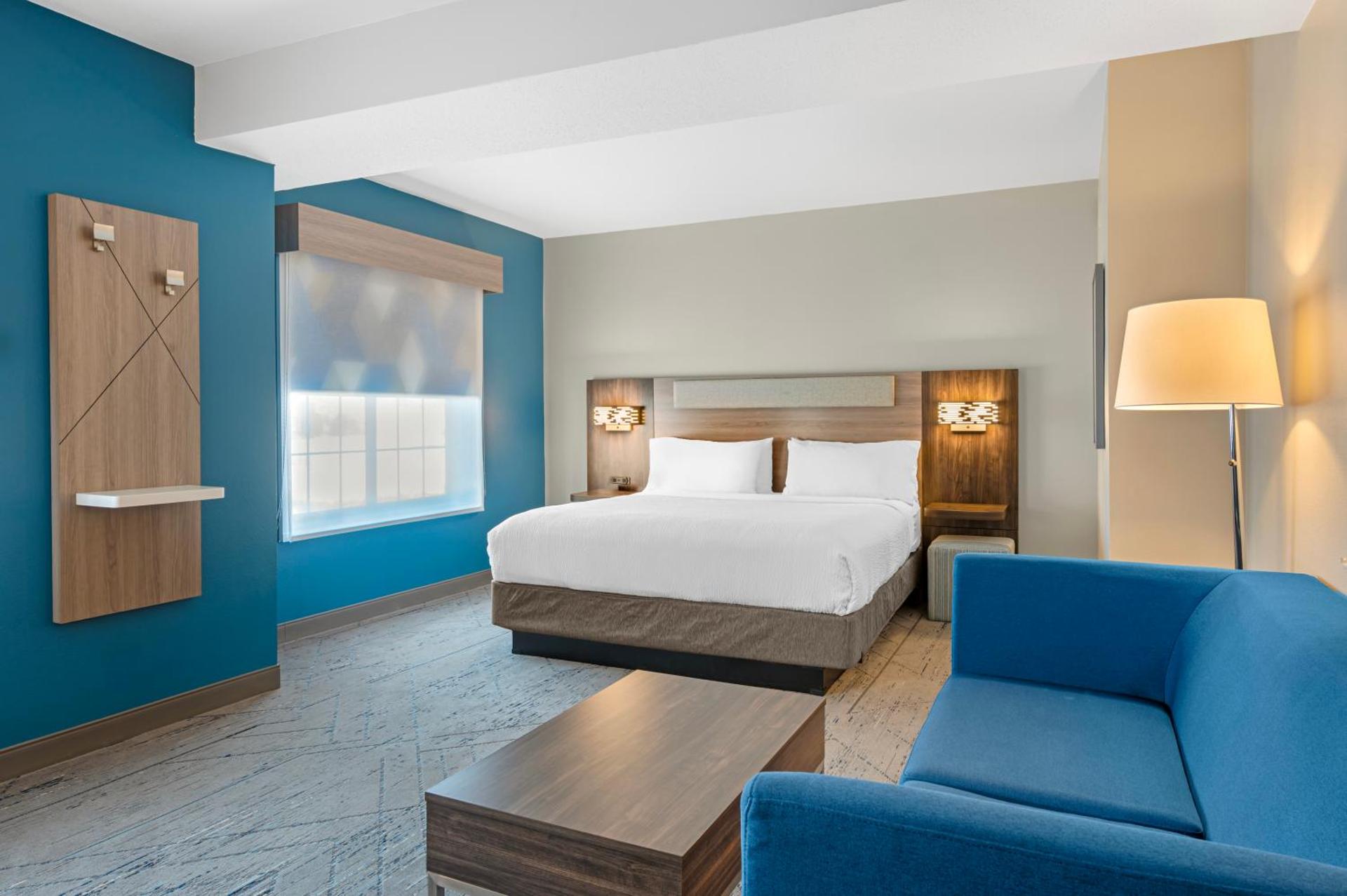 Holiday Inn Express & Suites Indianapolis - East by IHG