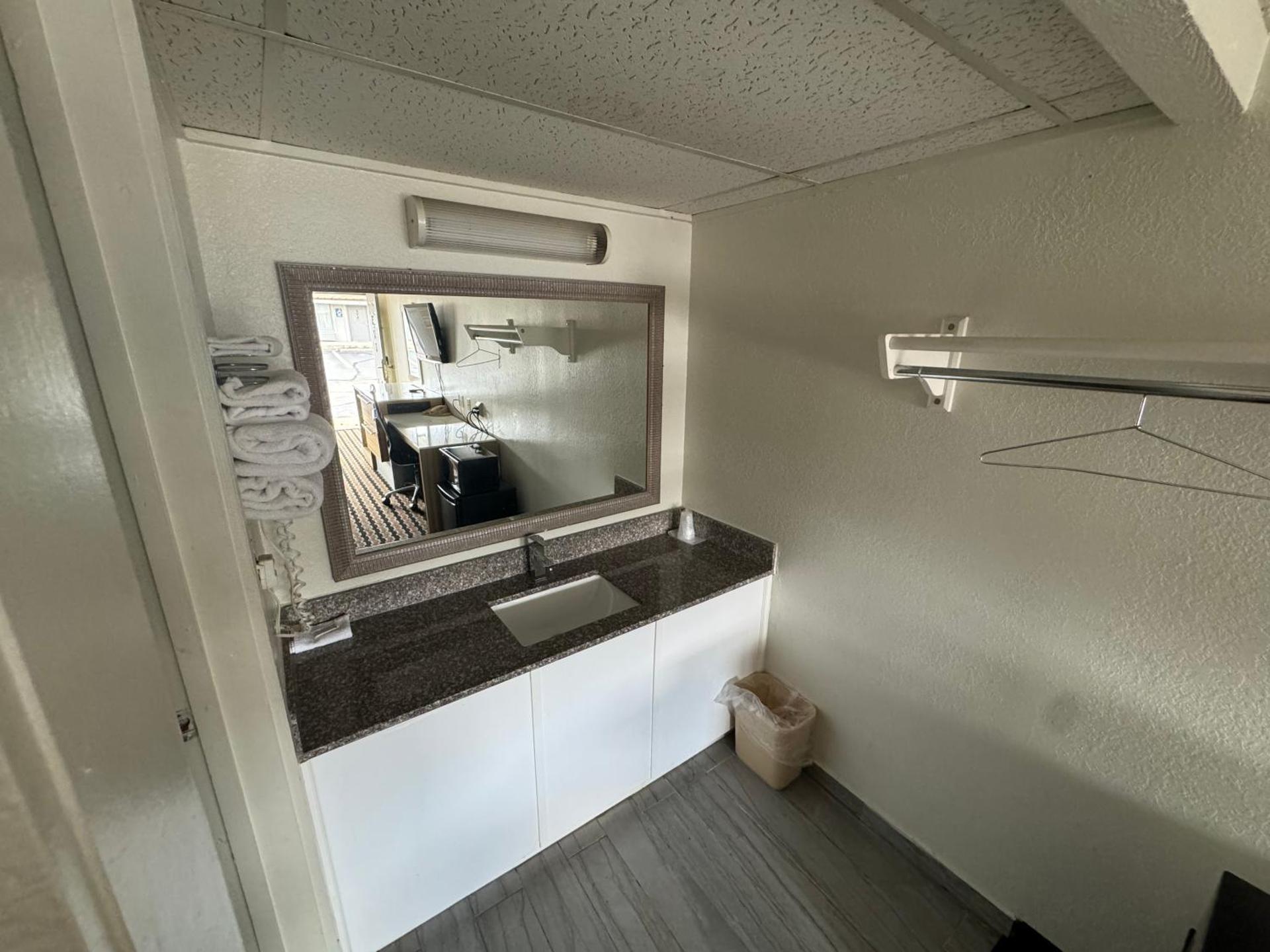 Superior King Room - Non-Smoking