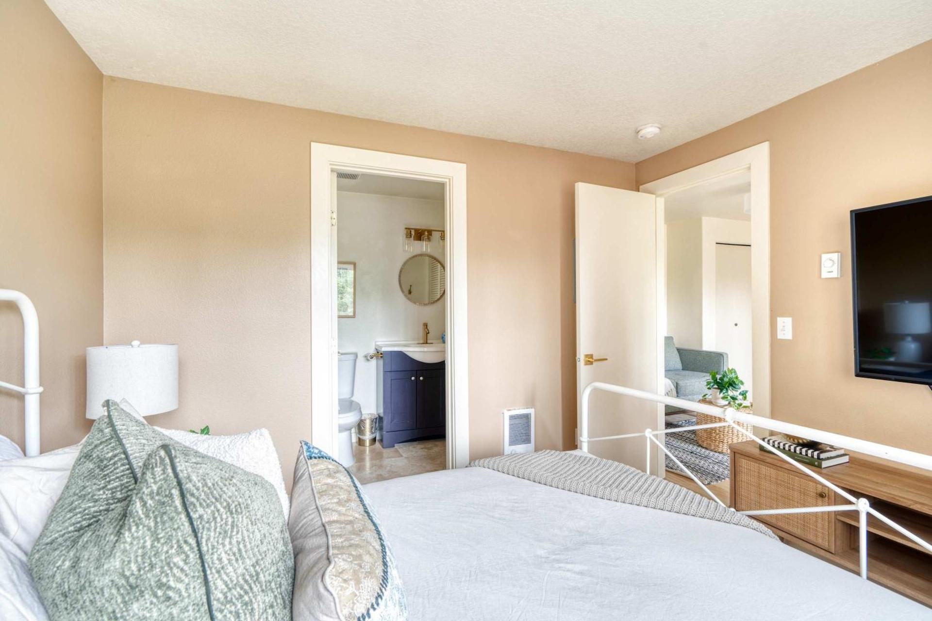 Stay Portland - Adorable Bright 1 Bed Near OHSU